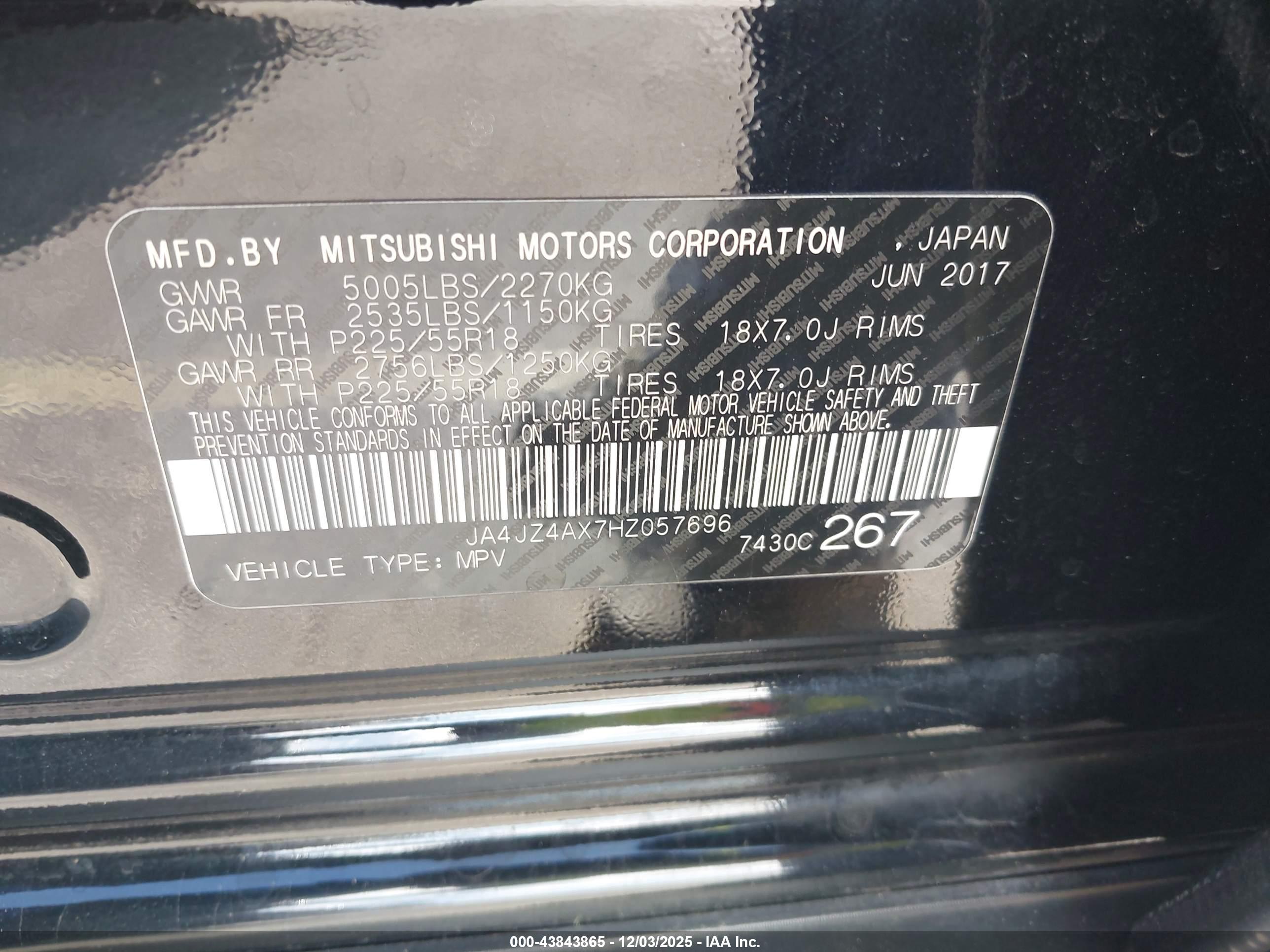MITSUBISHI OUTLANDER image 9