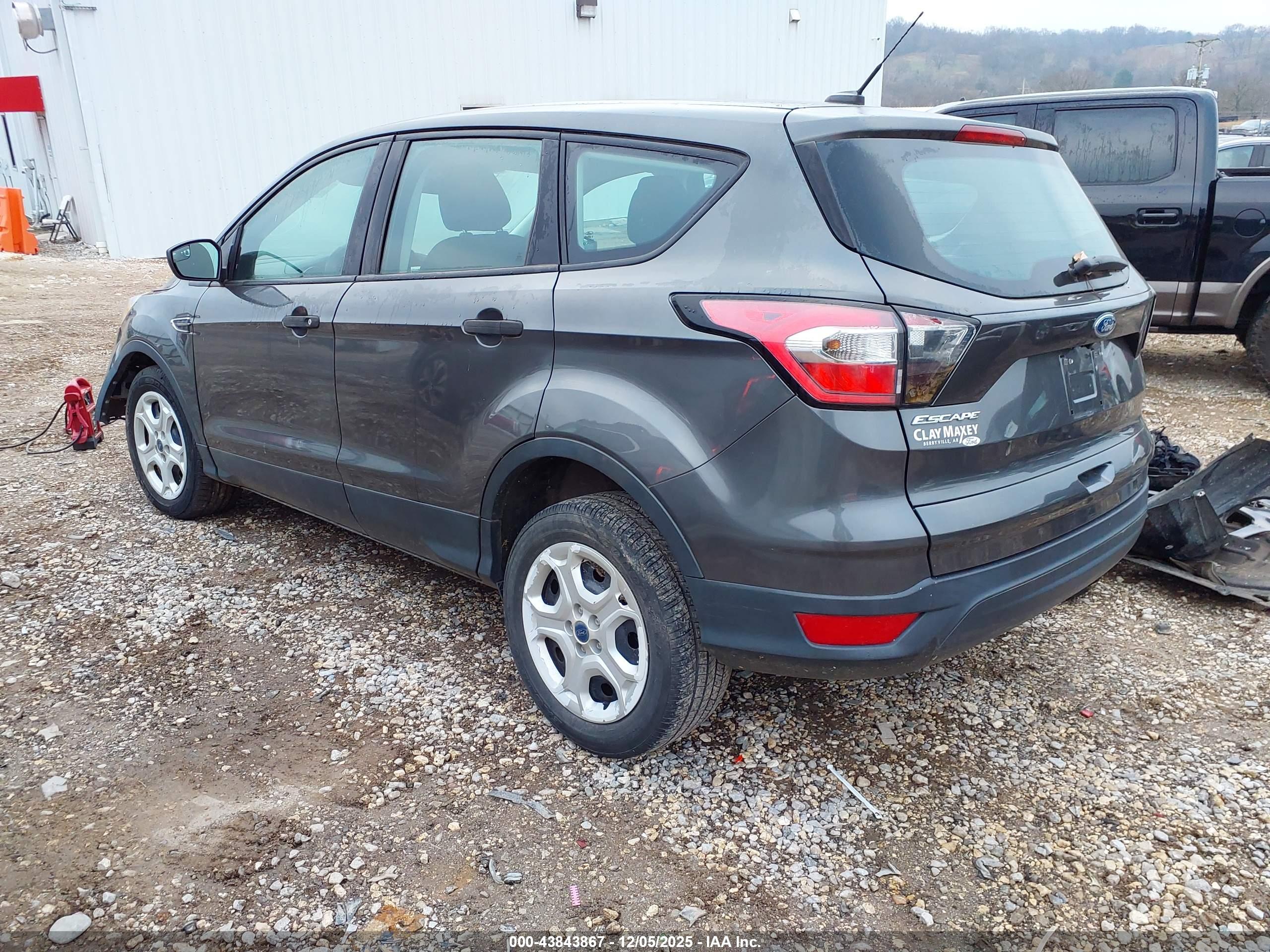 FORD ESCAPE image 3