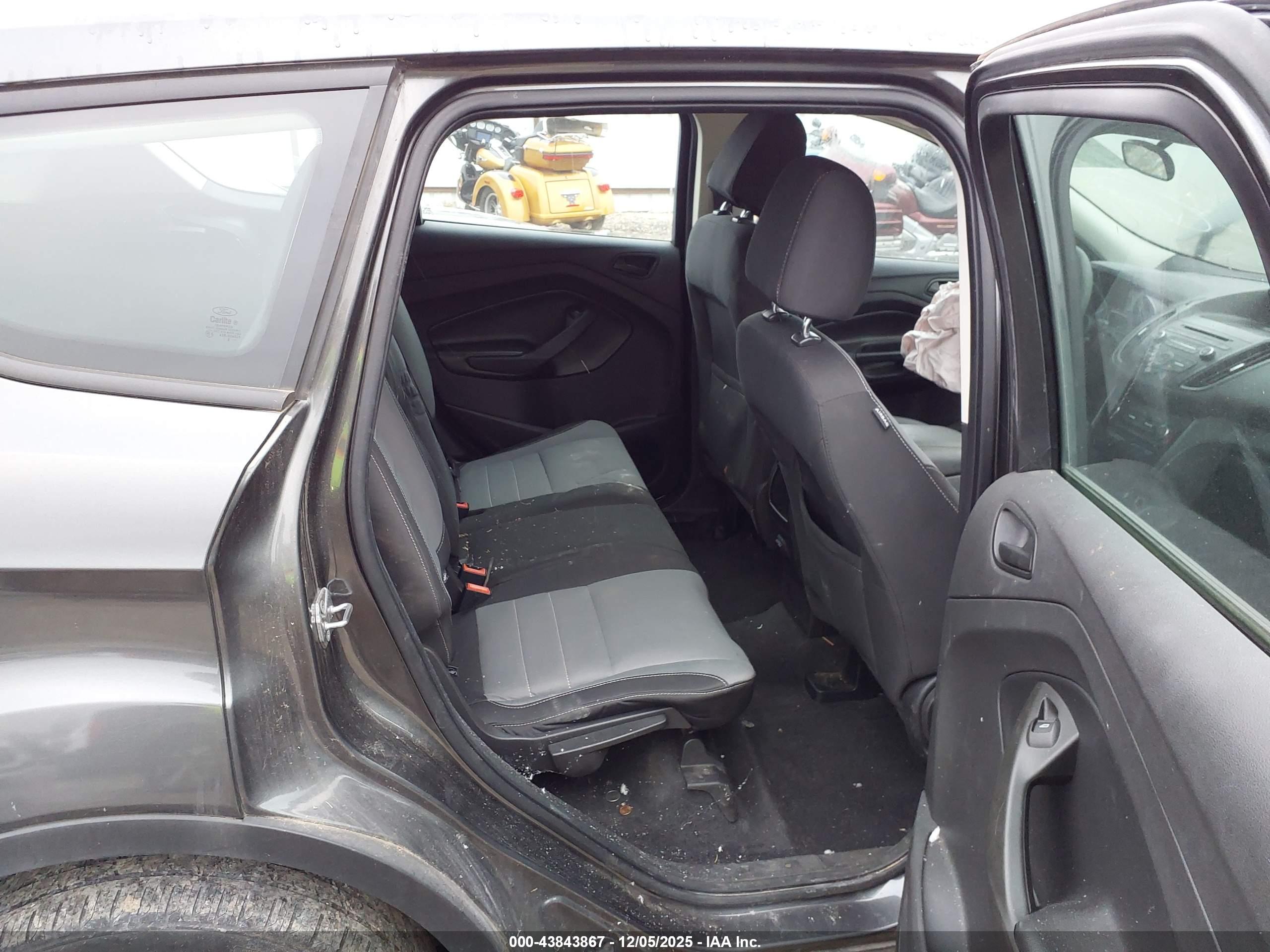 FORD ESCAPE image 8