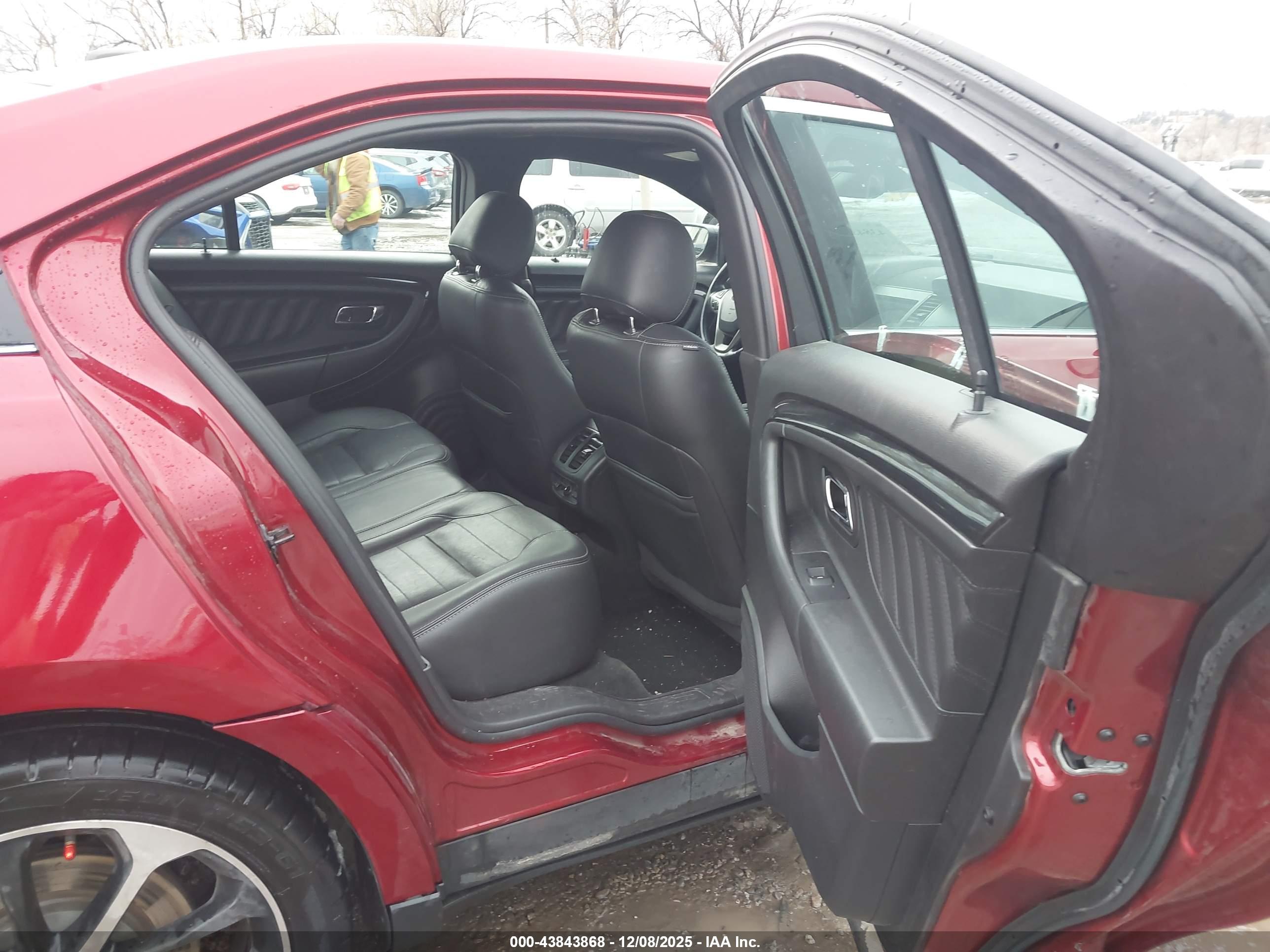 FORD TAURUS image 8