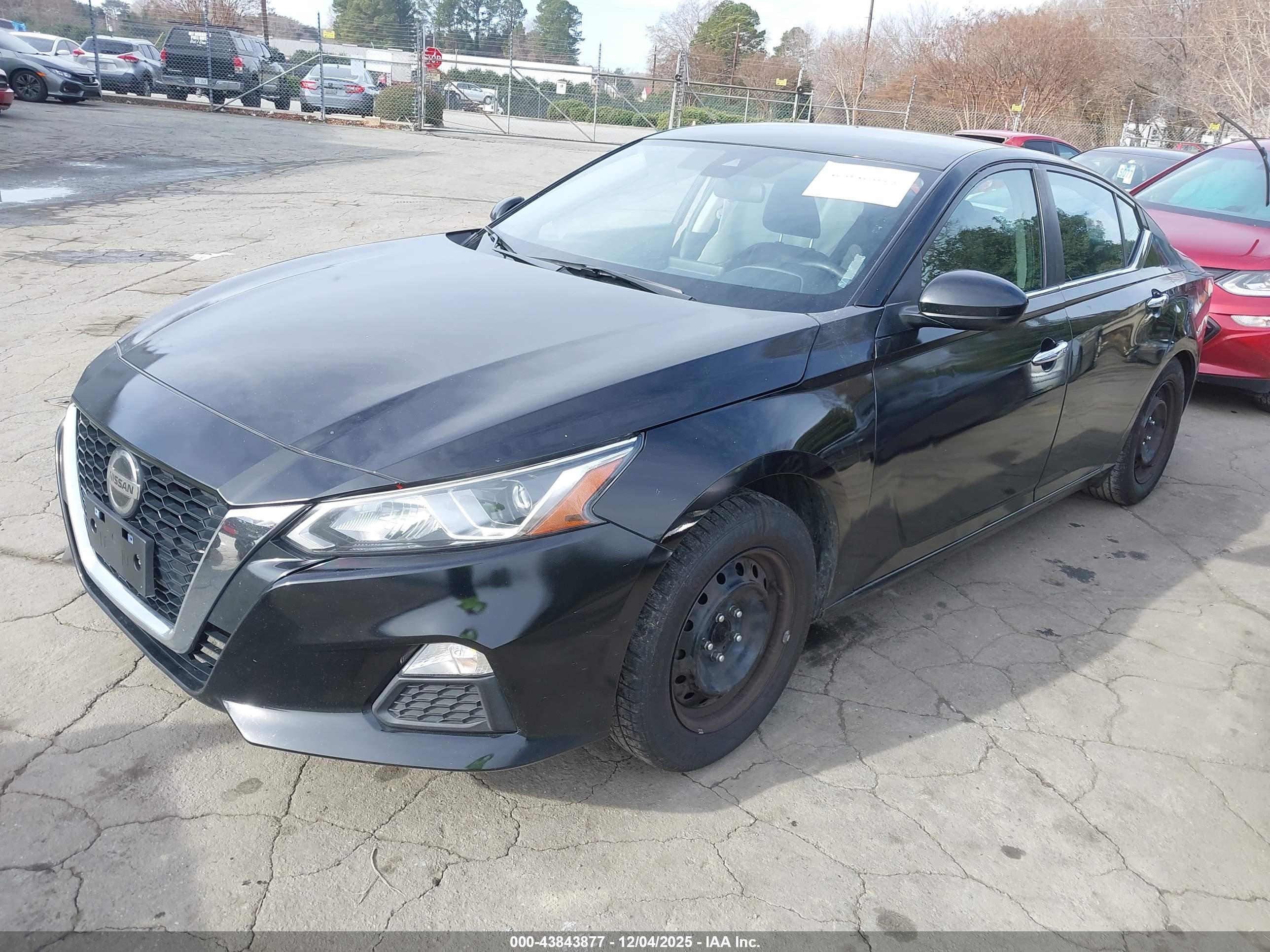 NISSAN ALTIMA image 2