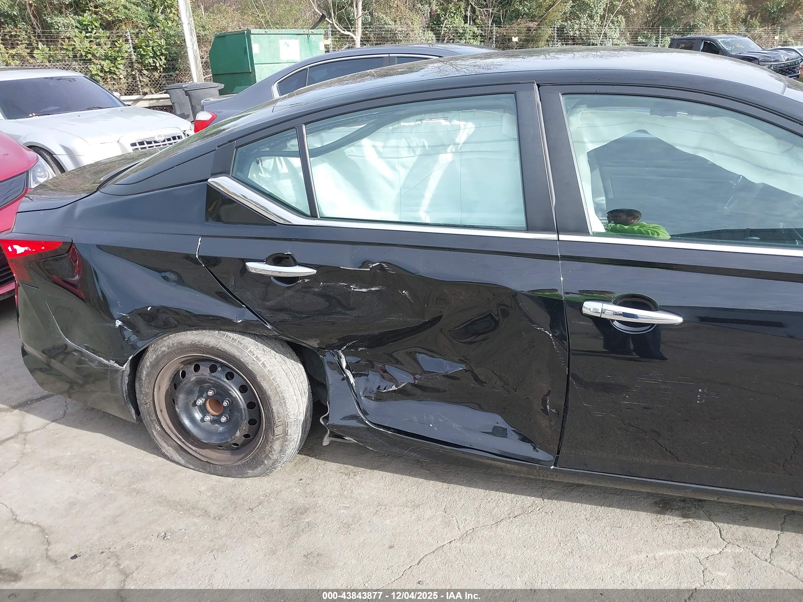 NISSAN ALTIMA image 6