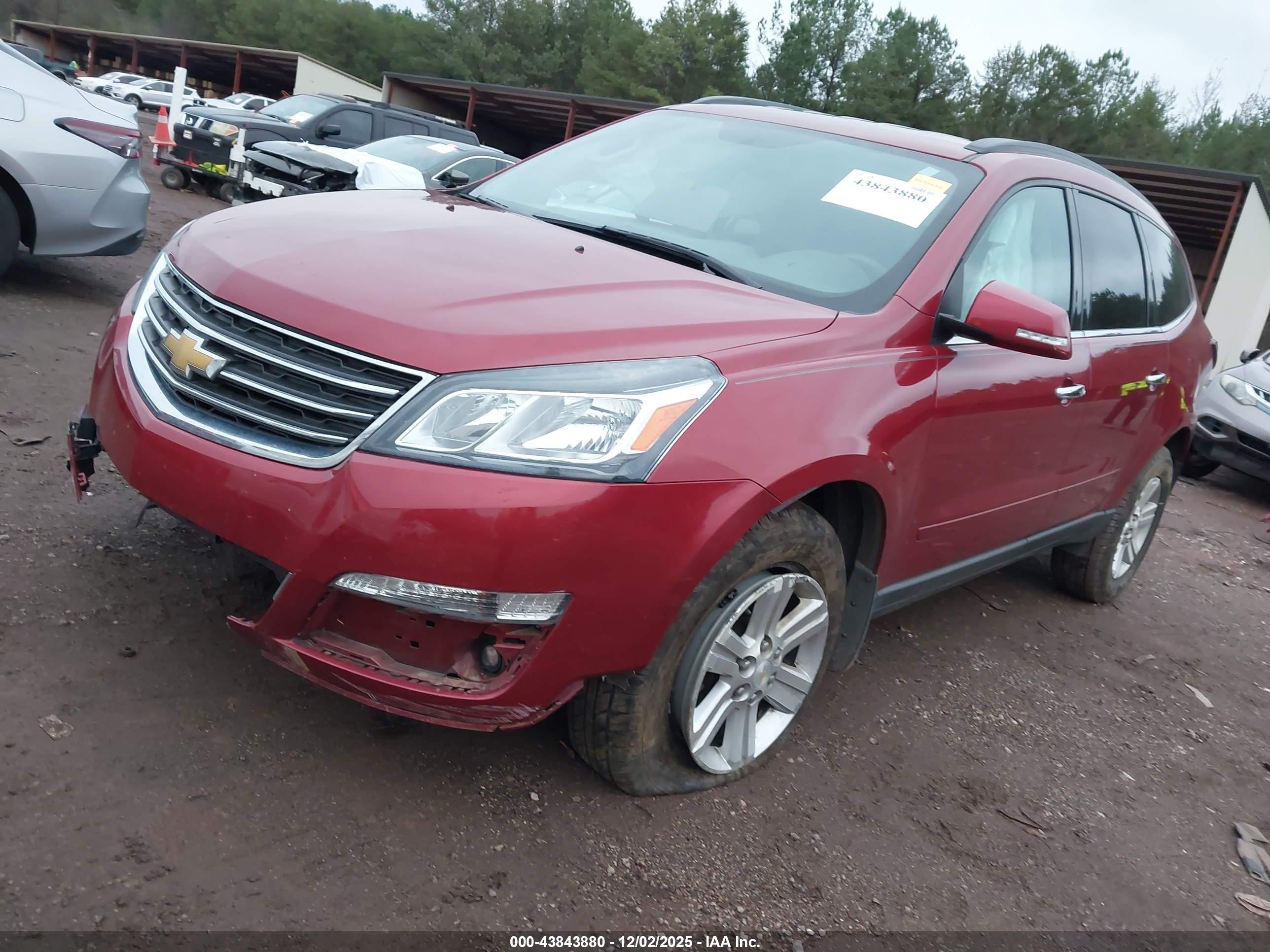 CHEVROLET TRAVERSE image 2