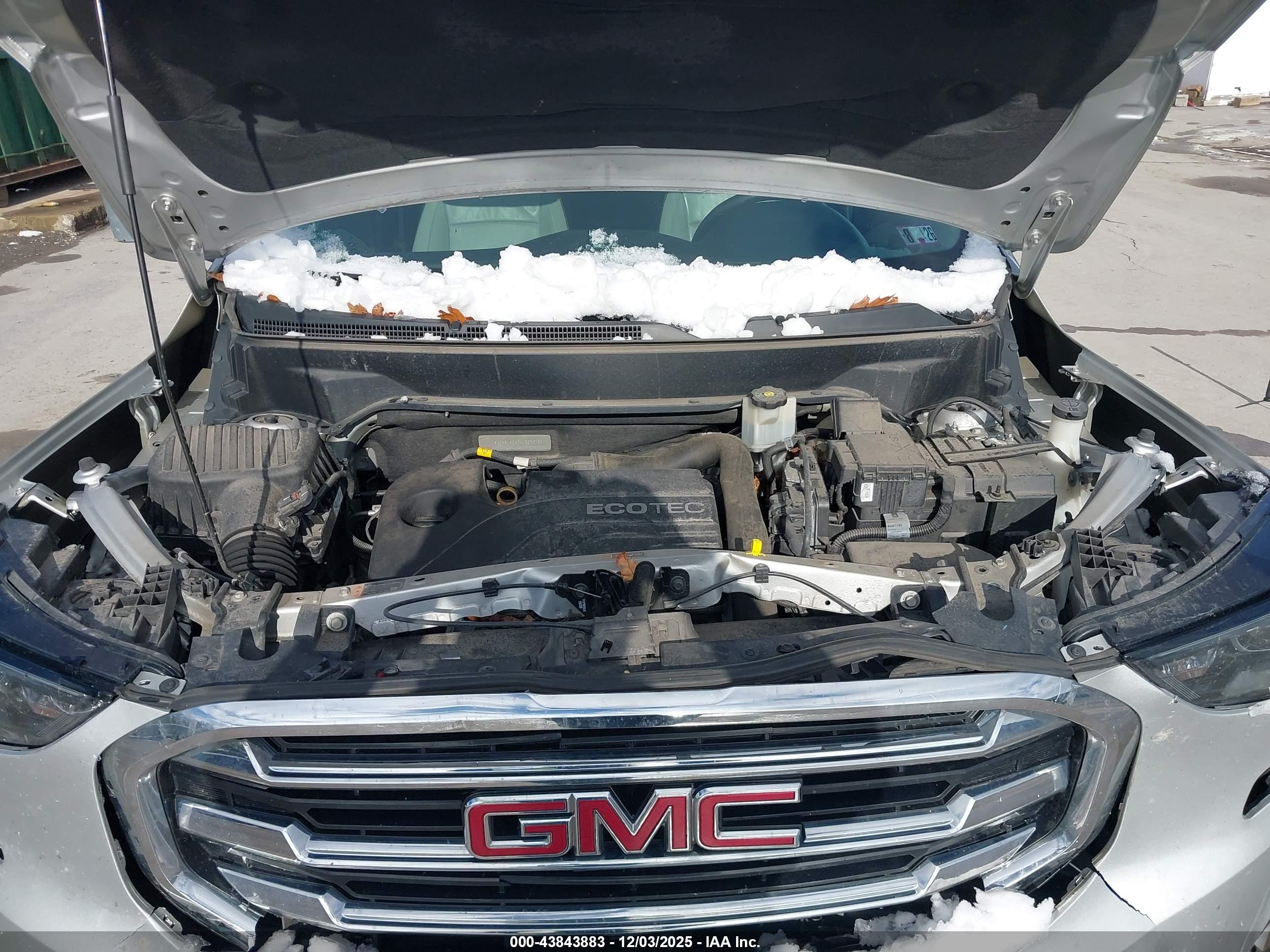 GMC TERRAIN image 10