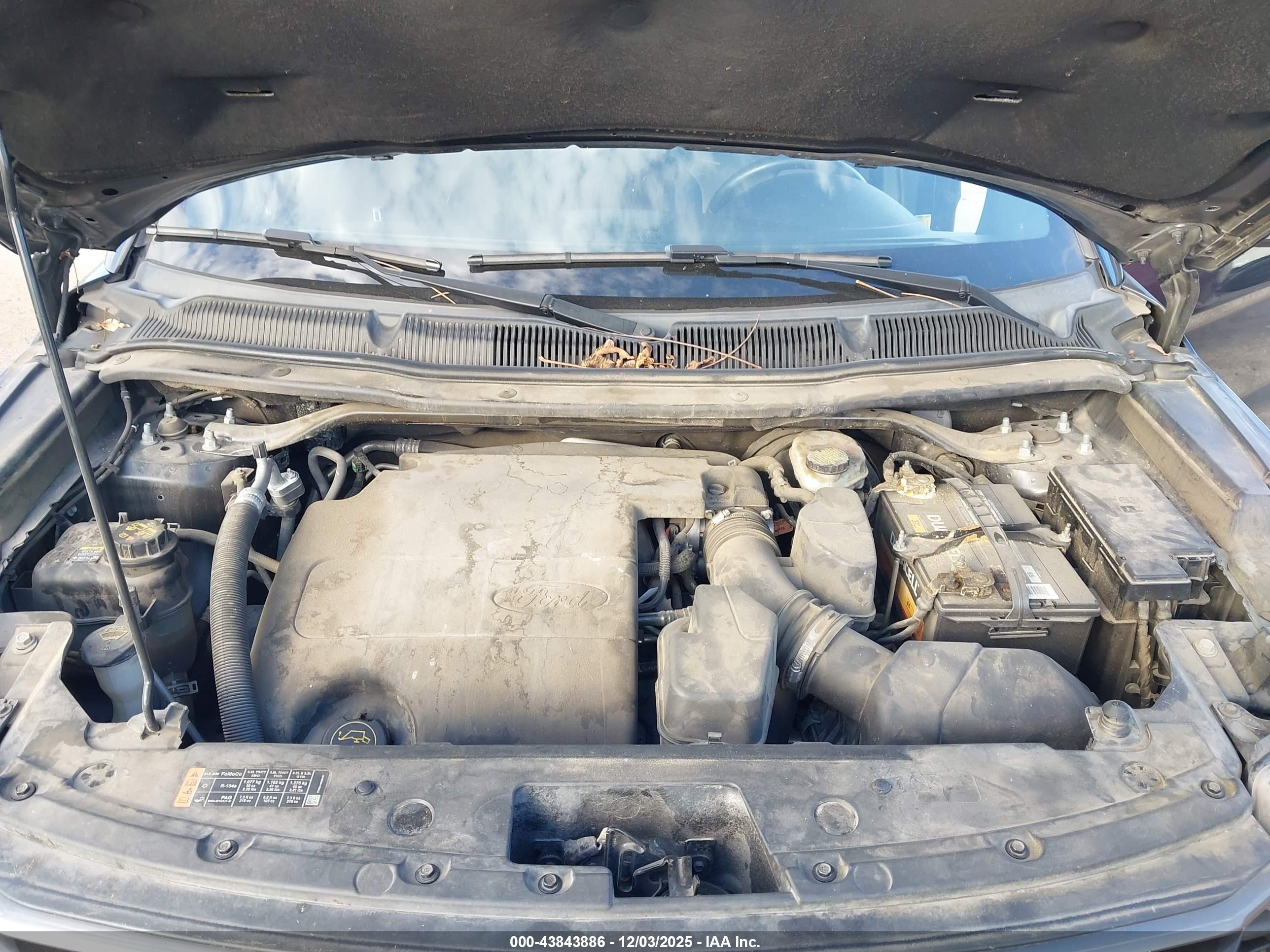 FORD EXPLORER image 10