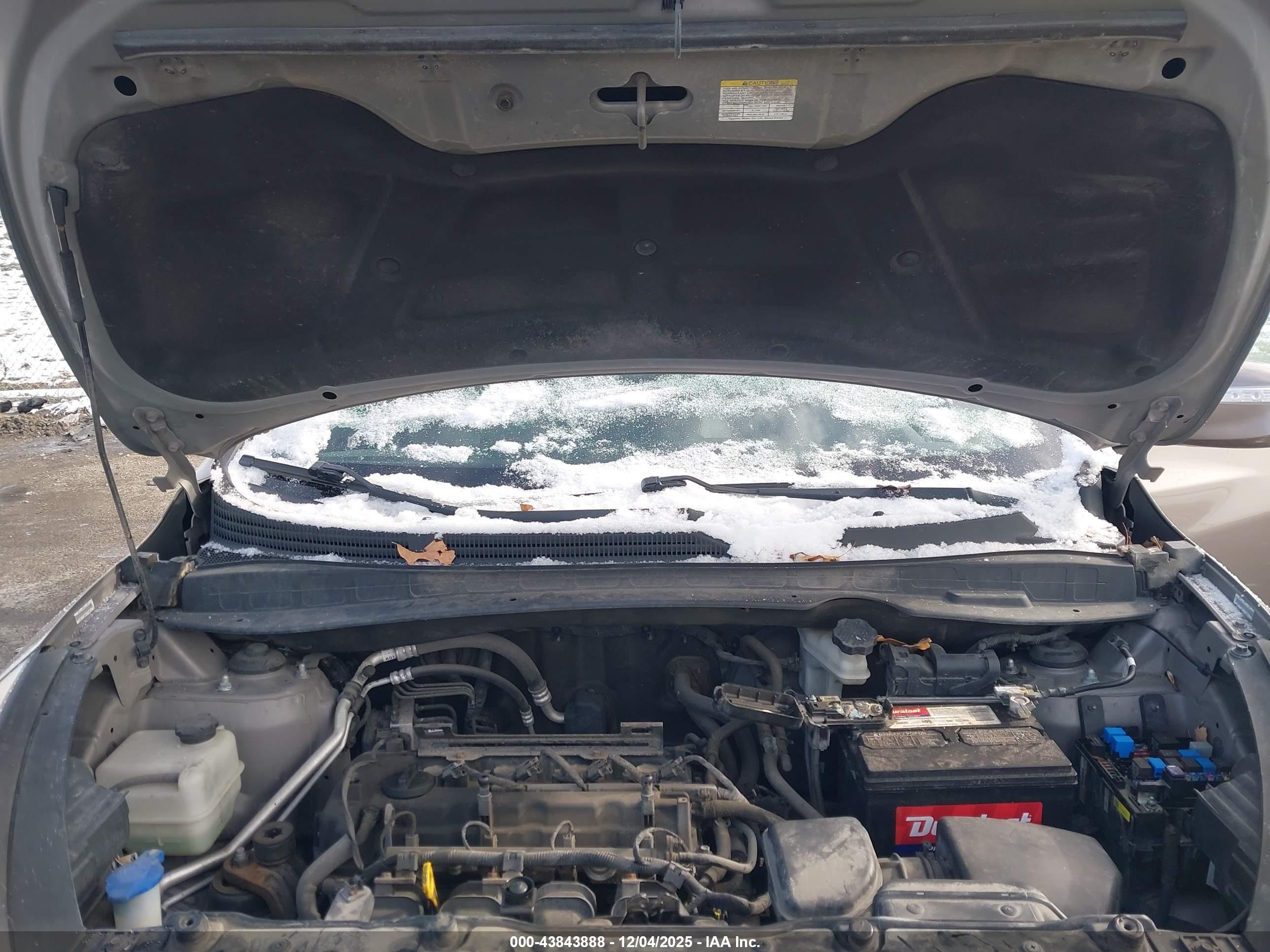 HYUNDAI TUCSON image 10