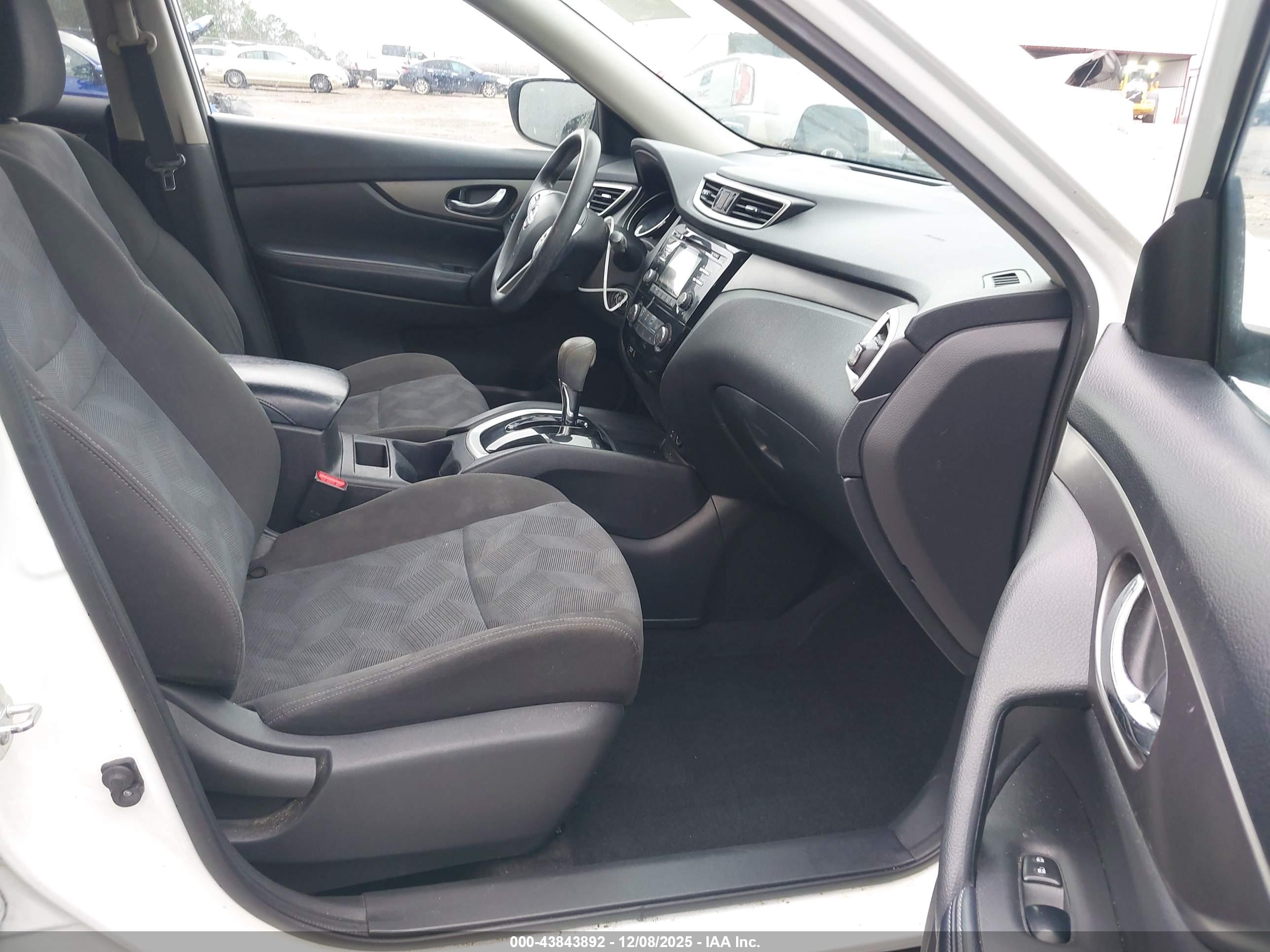 NISSAN ROGUE image 5