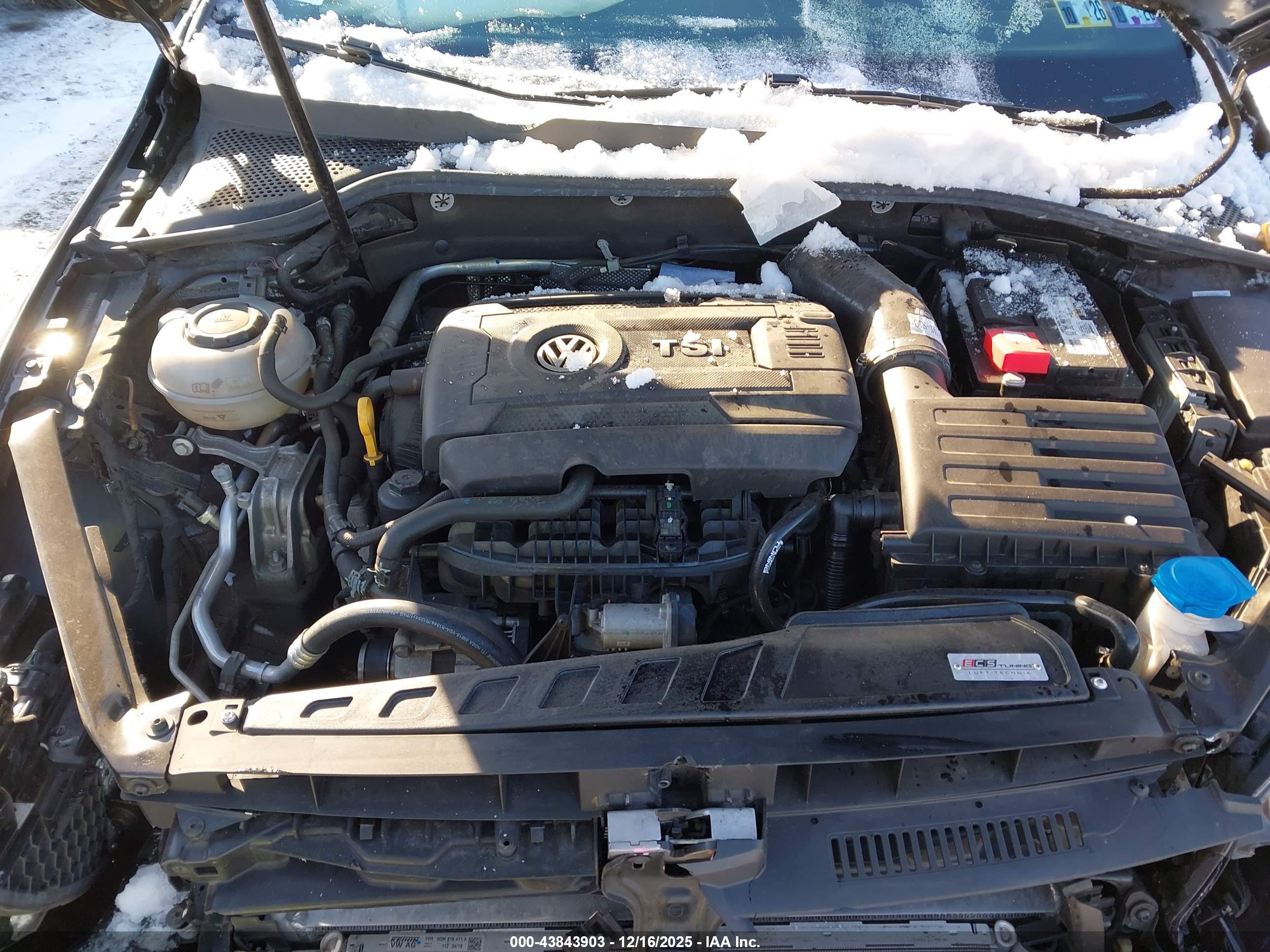 VOLKSWAGEN GOLF image 10