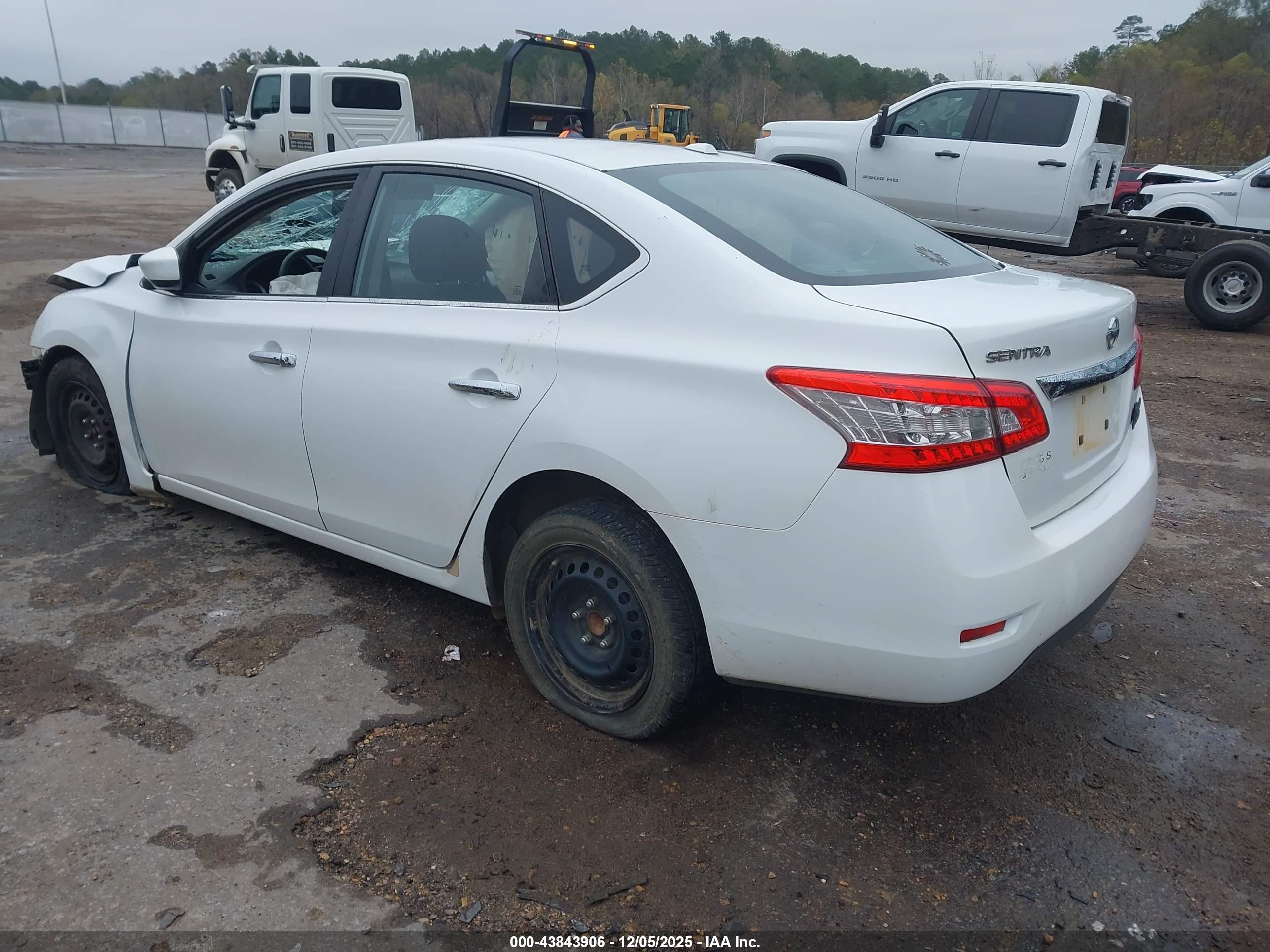 NISSAN SENTRA image 3