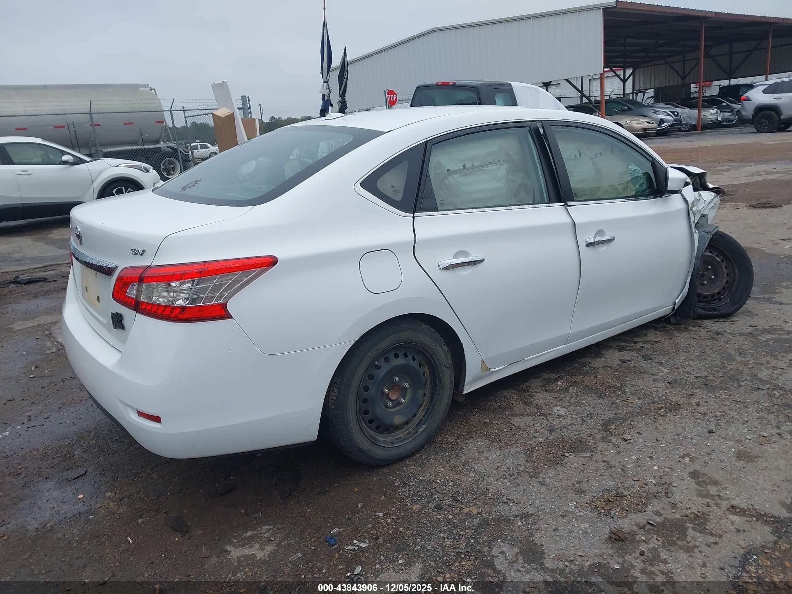 NISSAN SENTRA image 4
