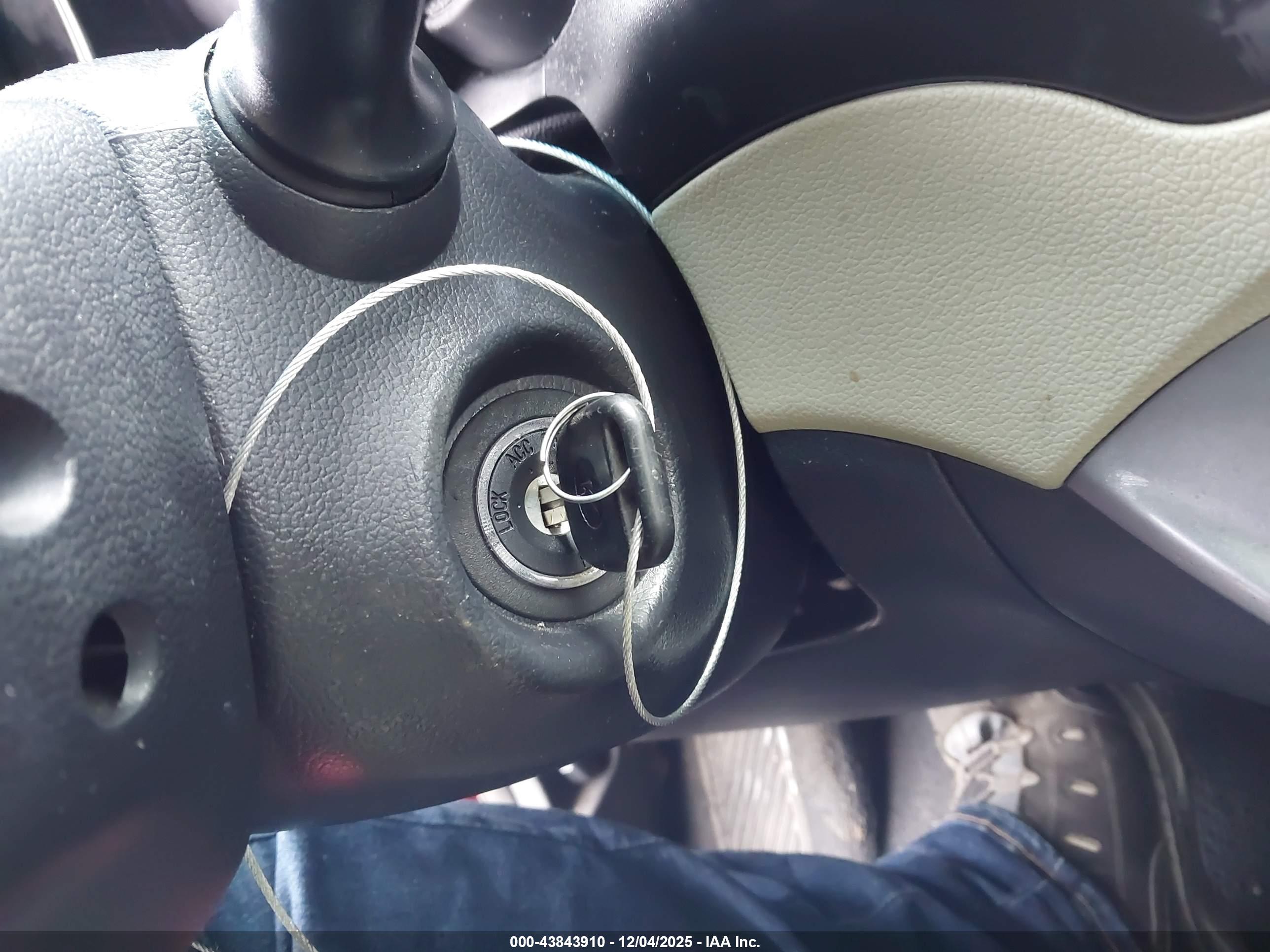 KIA RIO image 11