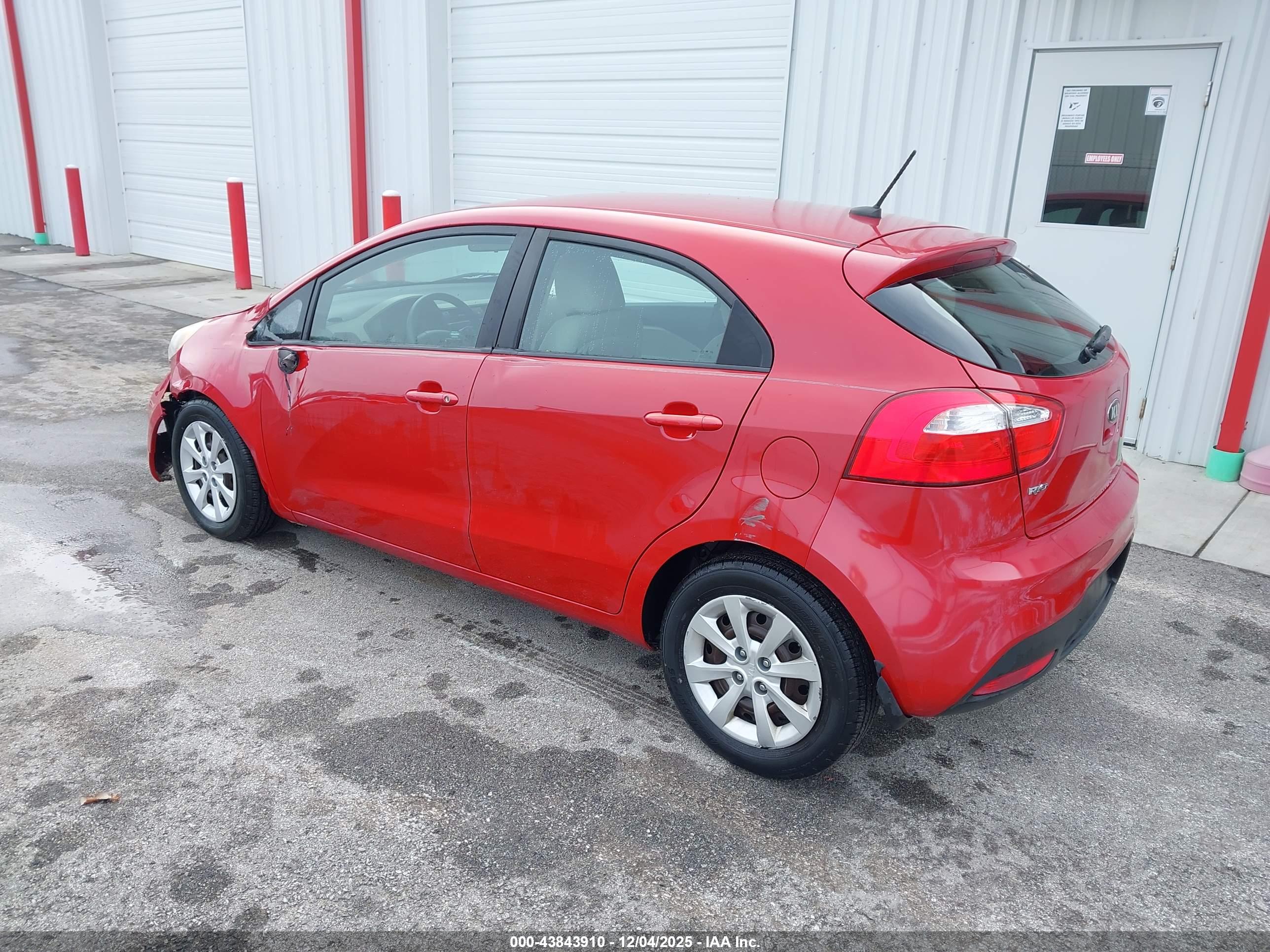 KIA RIO image 3