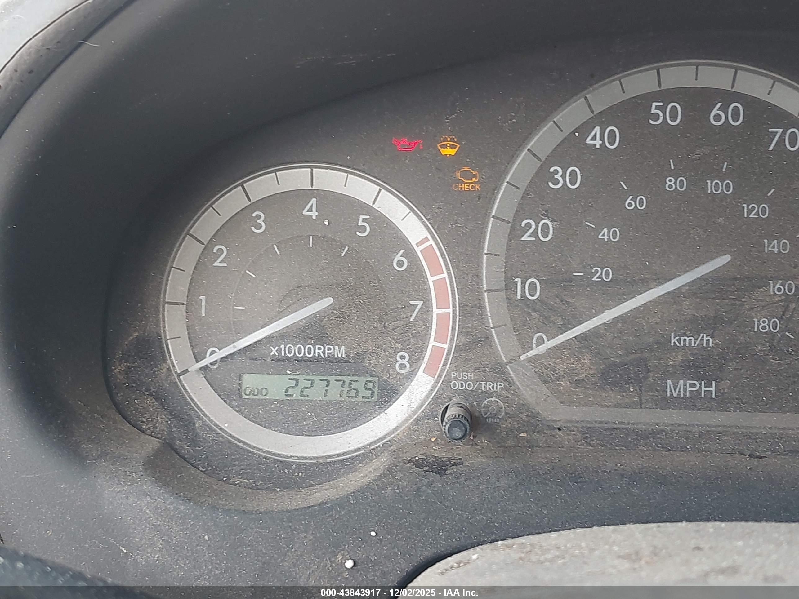 TOYOTA SIENNA image 7