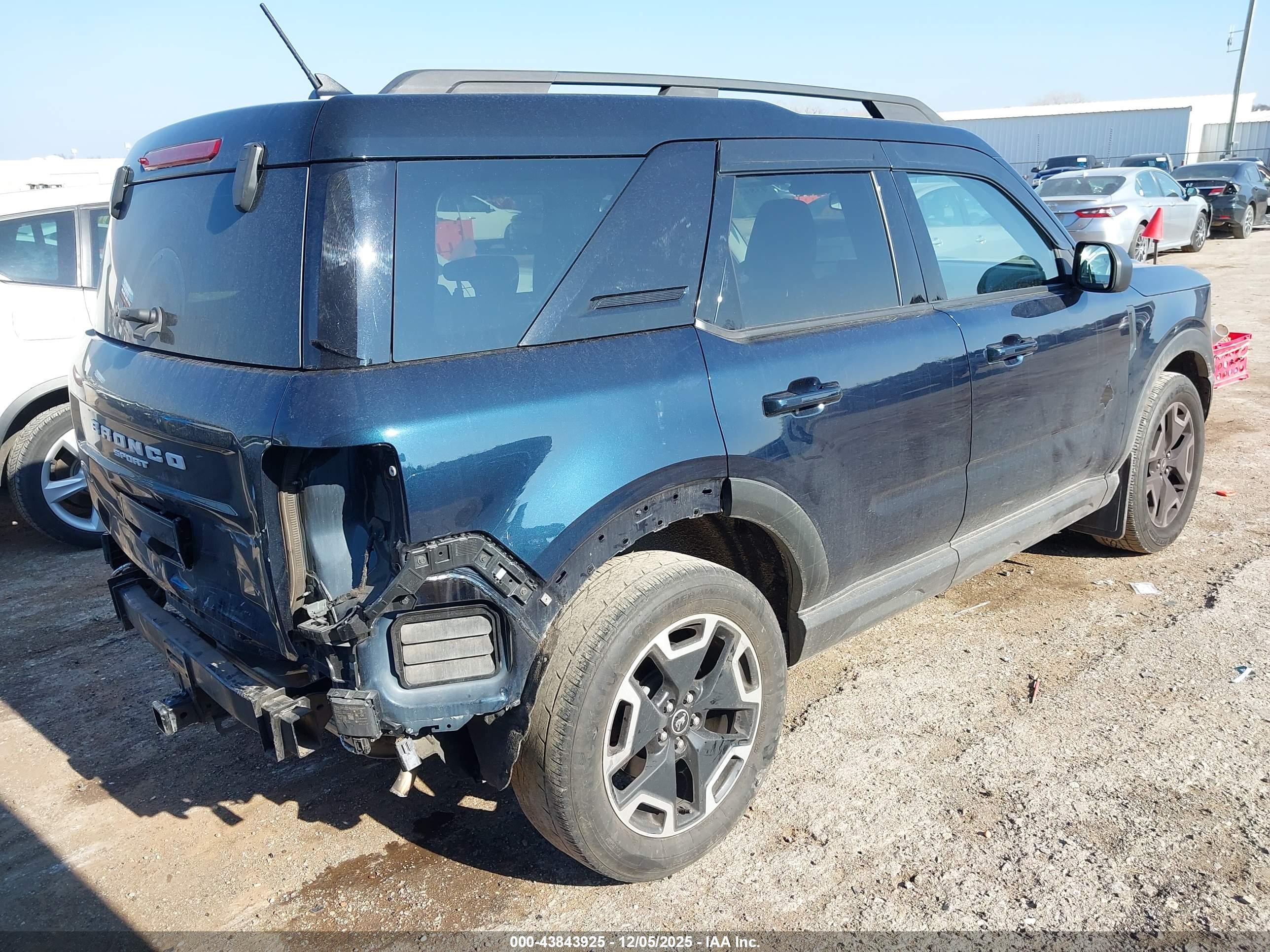 FORD BRONCO image 4