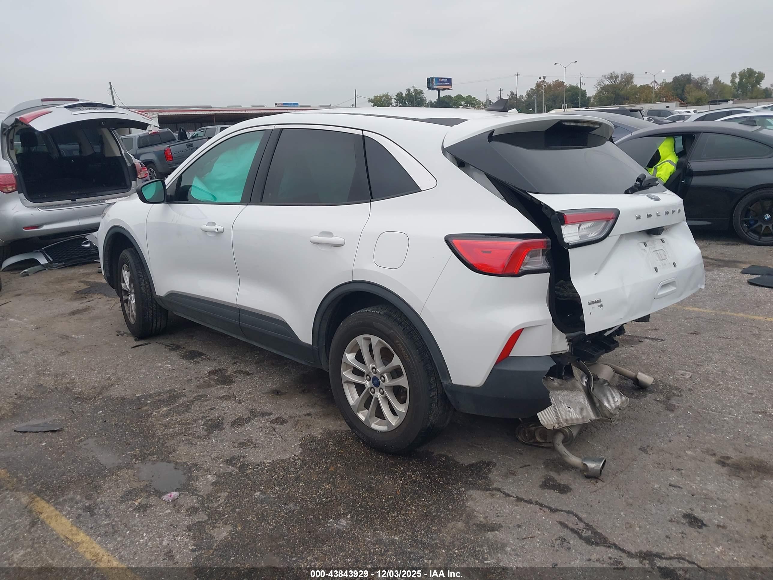 FORD ESCAPE image 3
