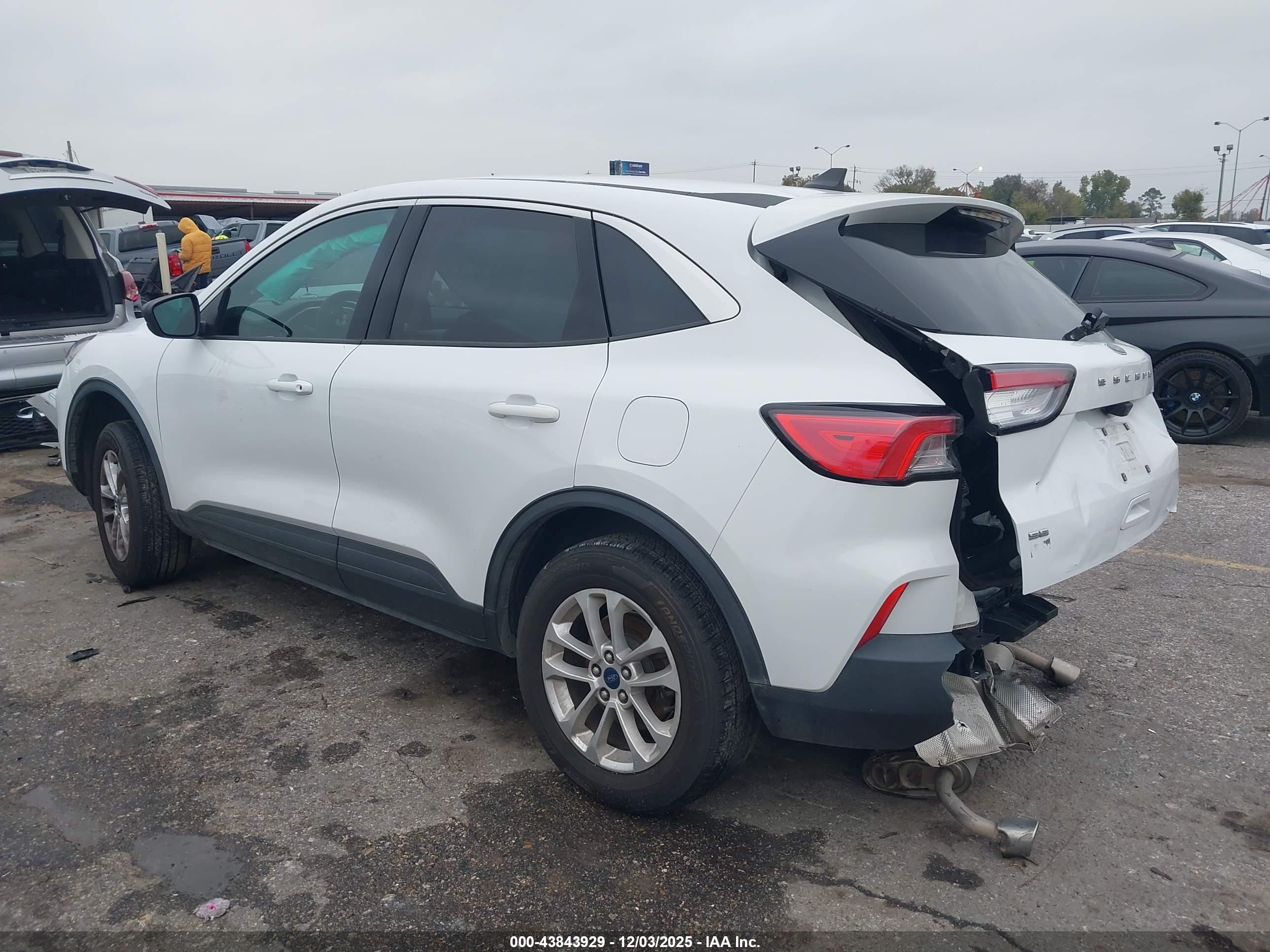 FORD ESCAPE image 6
