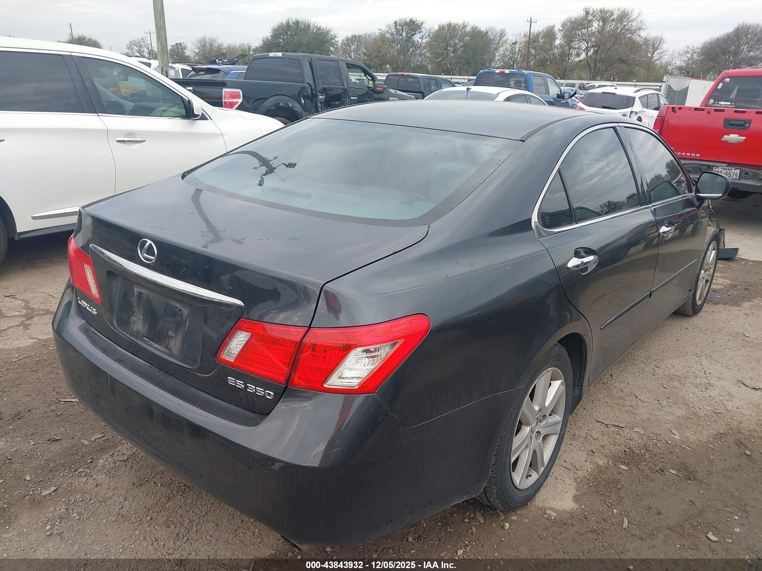 LEXUS ES image 4