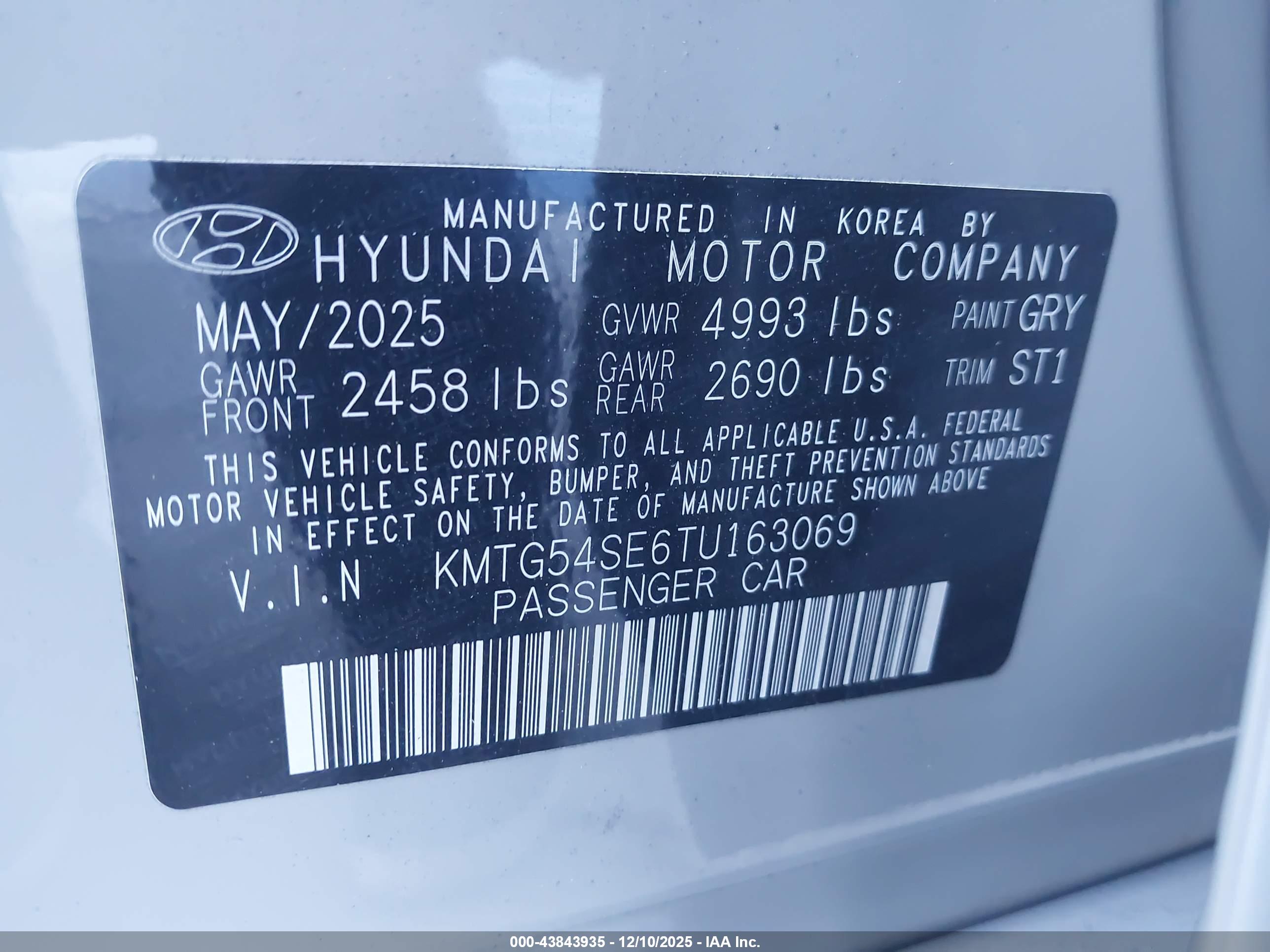 GENESIS G70 image 9