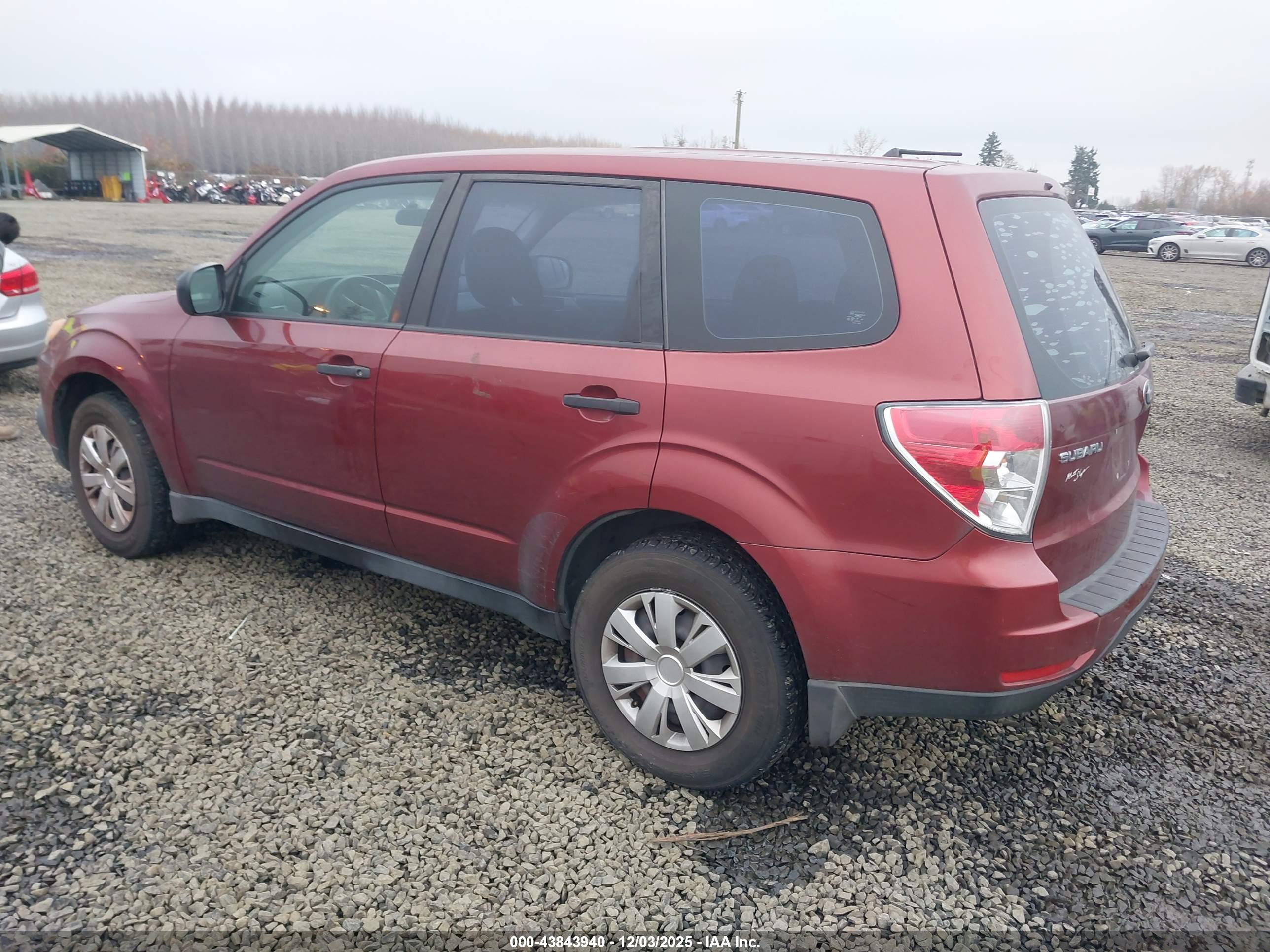 SUBARU FORESTER image 3
