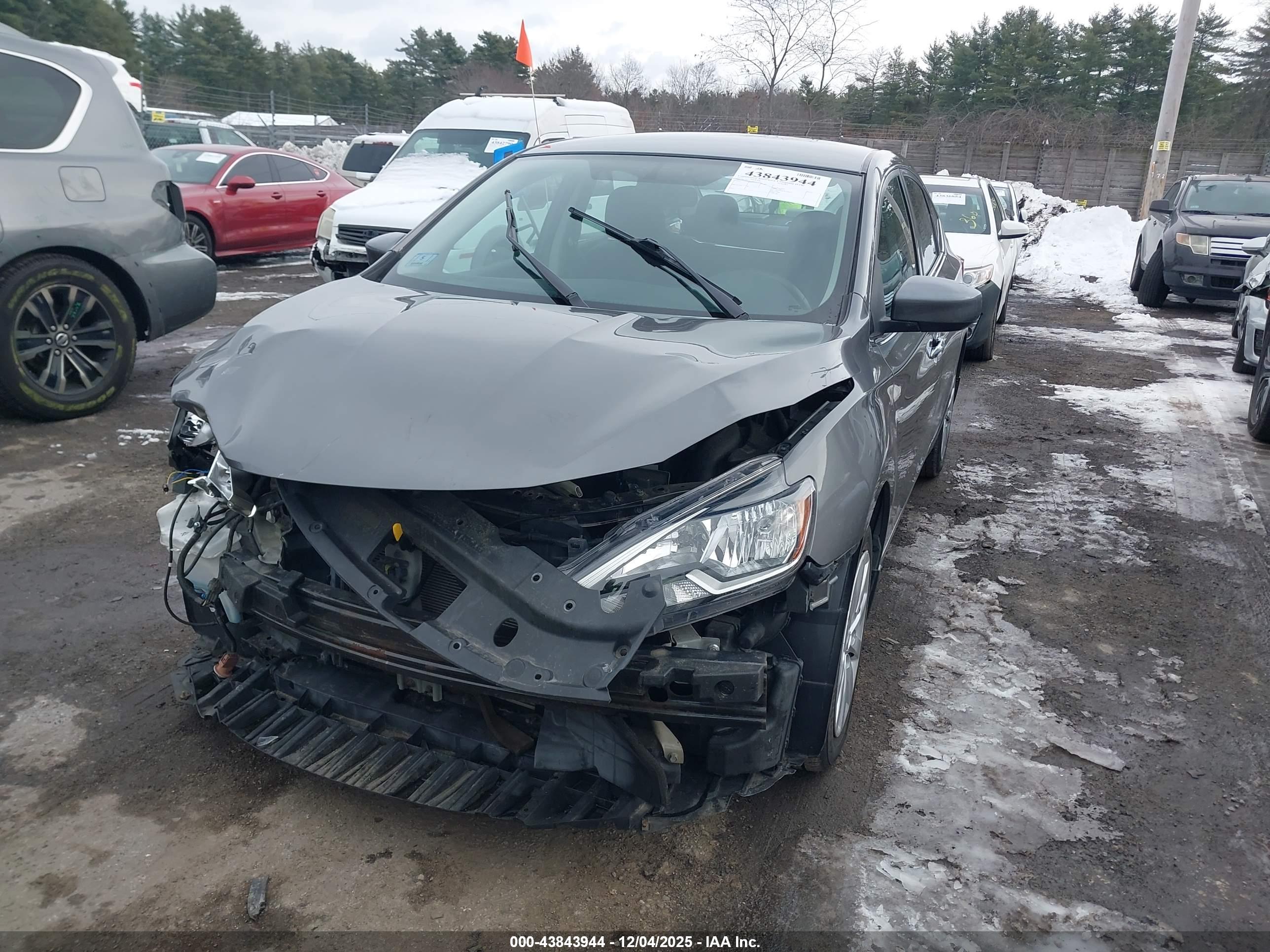 NISSAN SENTRA image 2