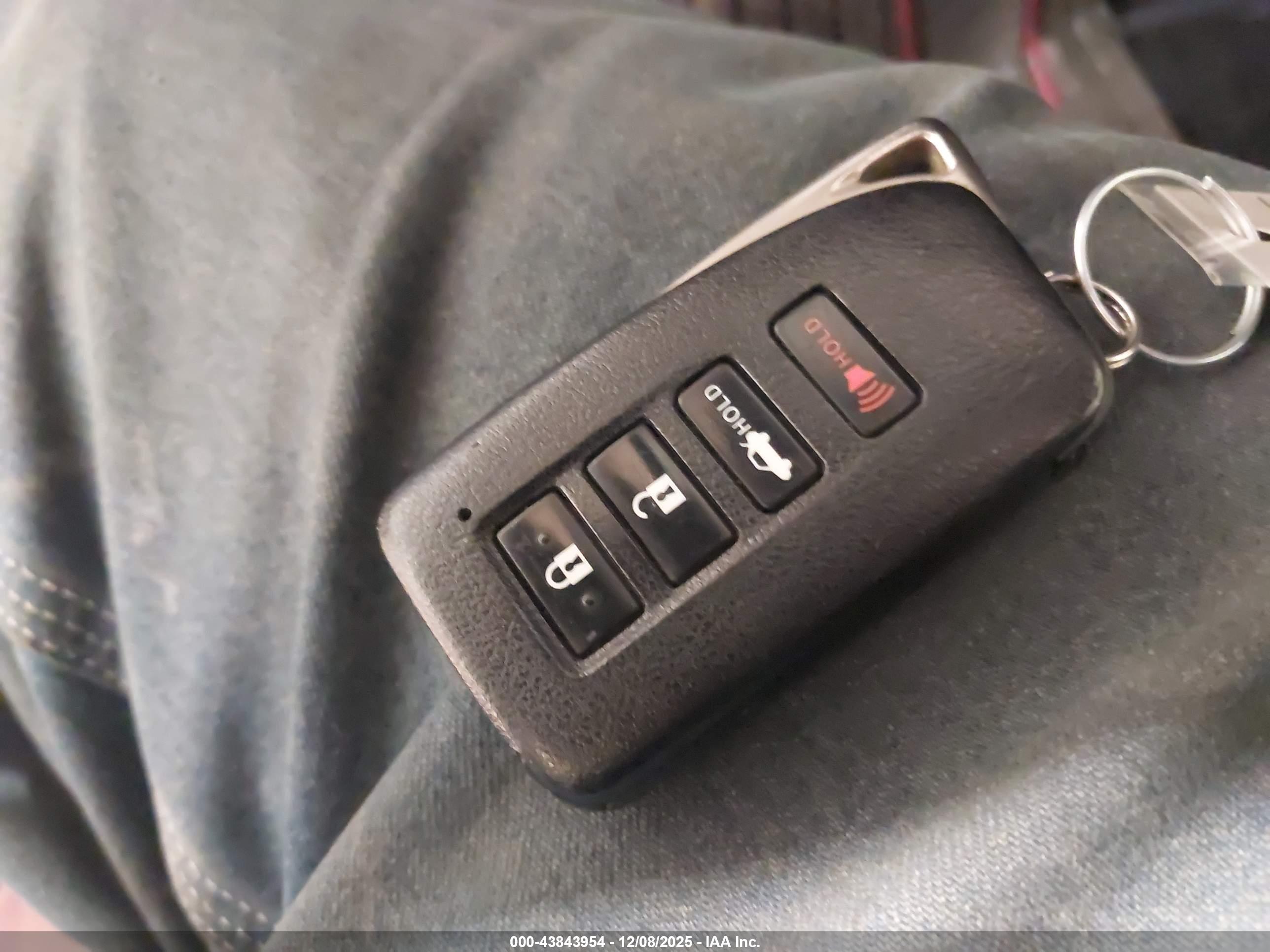 LEXUS IS image 11