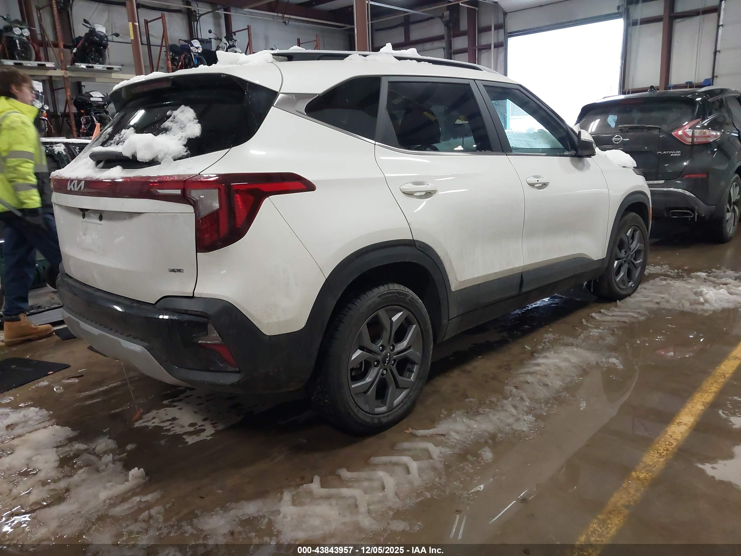 KIA SELTOS image 4