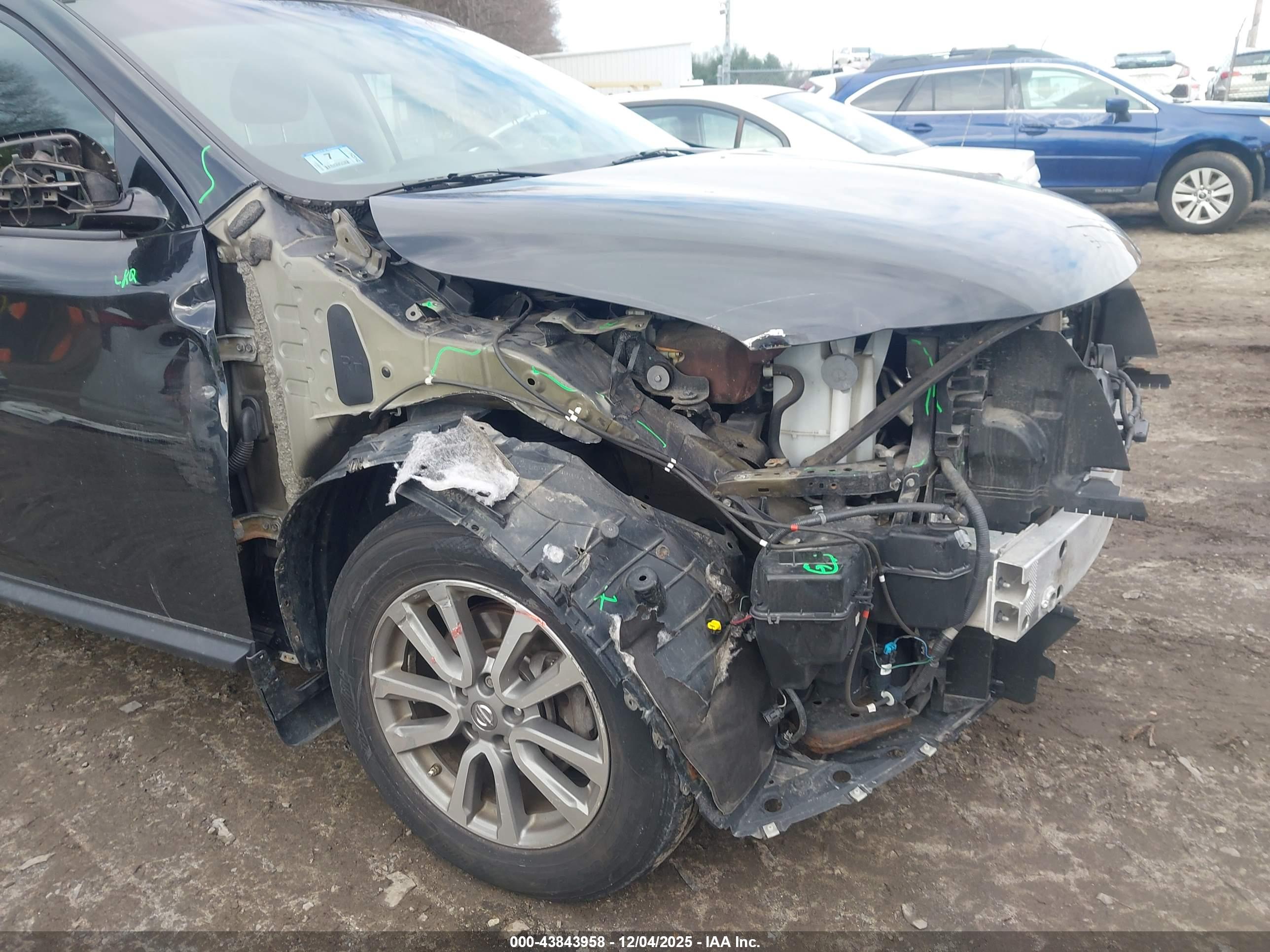 NISSAN PATHFINDER image 6