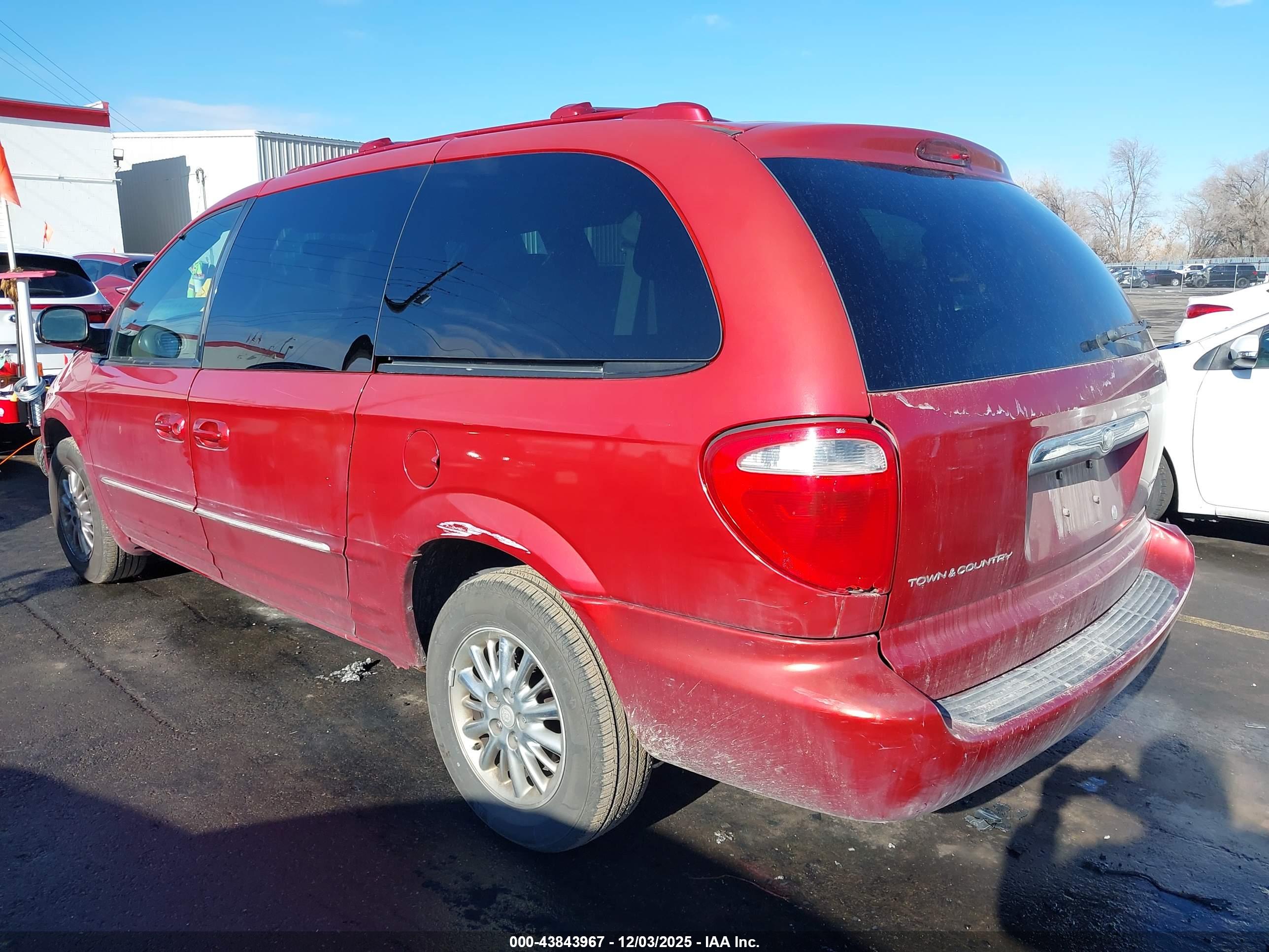 CHRYSLER TOWN image 3