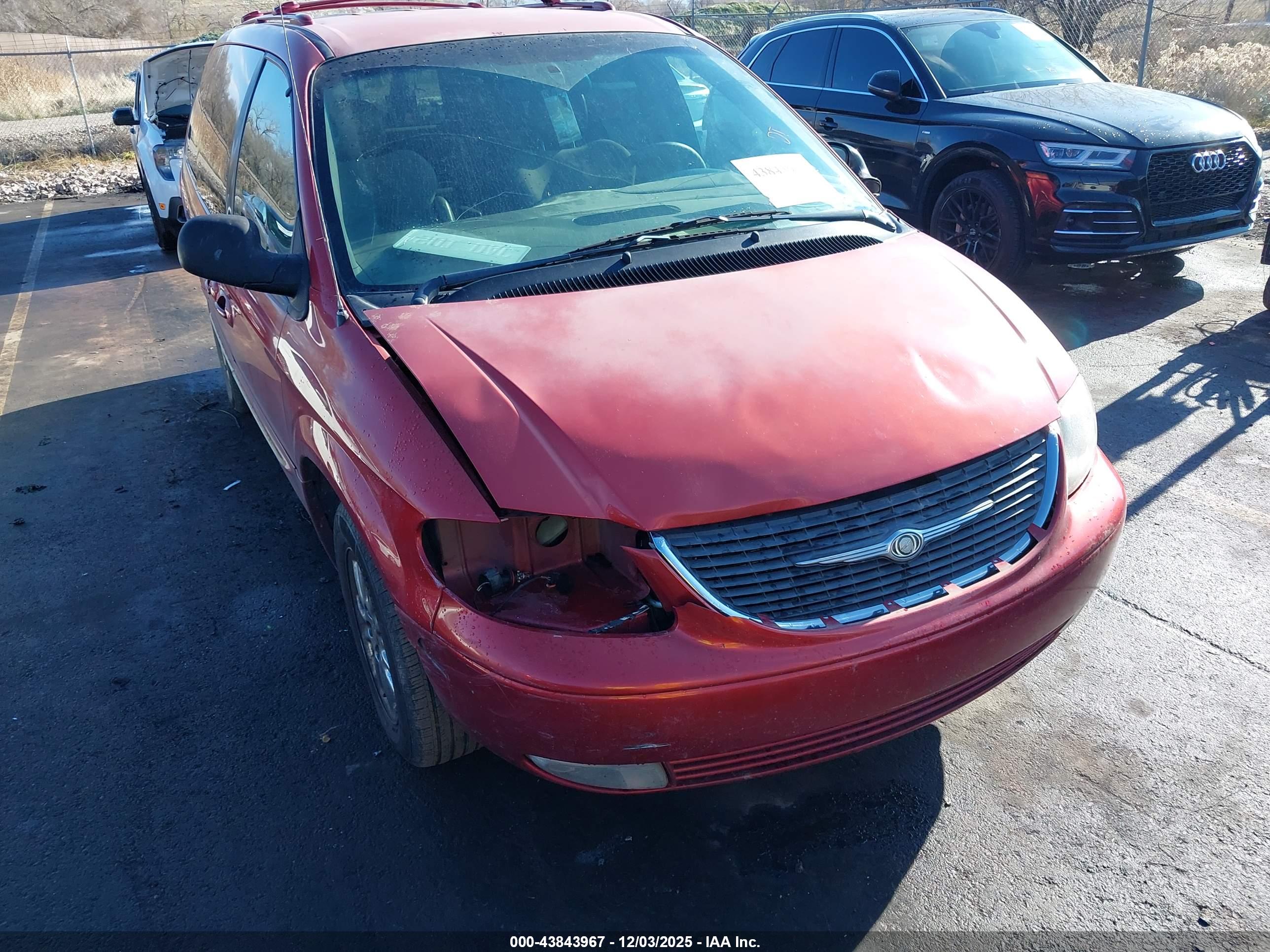 CHRYSLER TOWN image 6