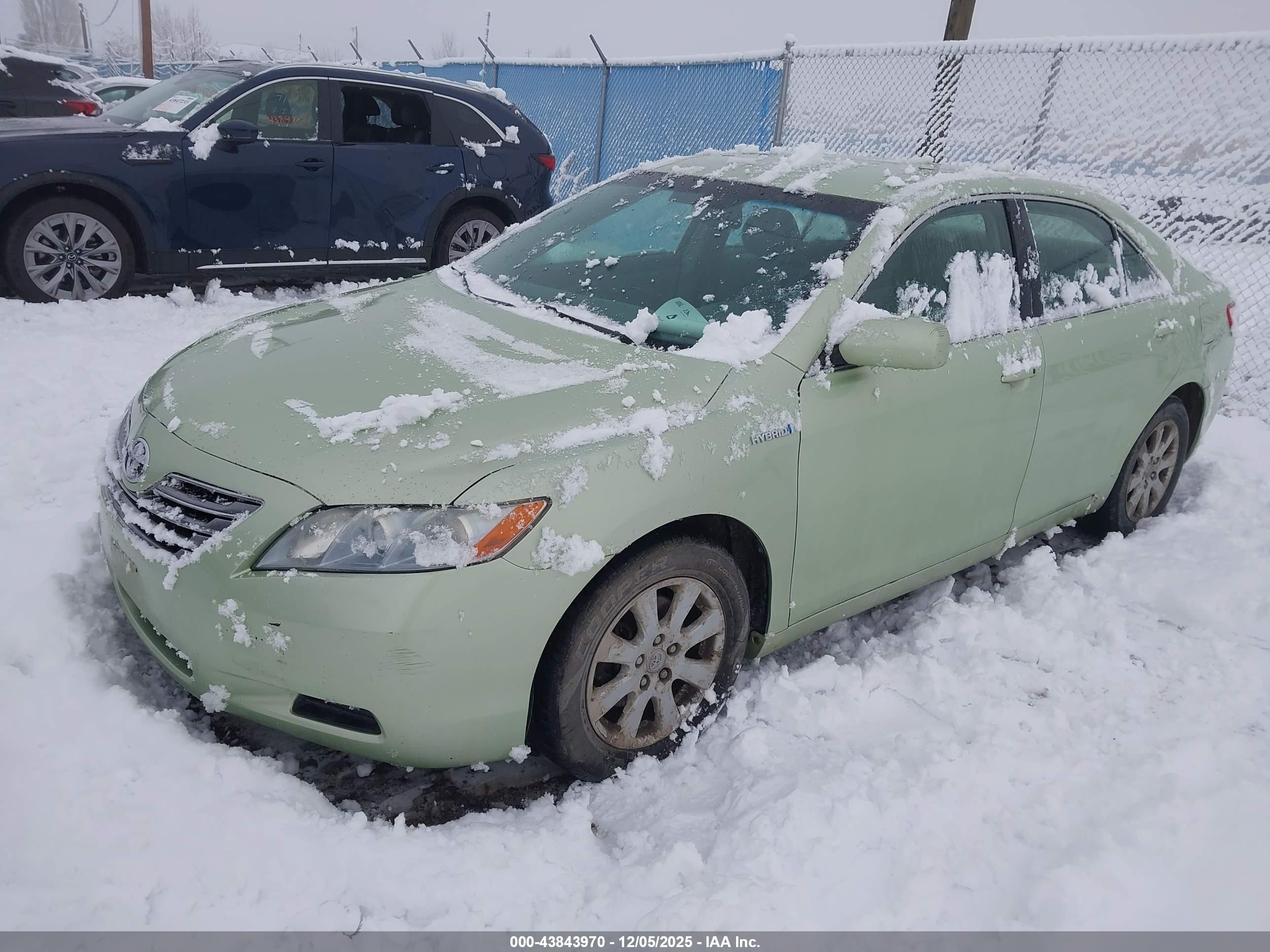 TOYOTA CAMRY image 2