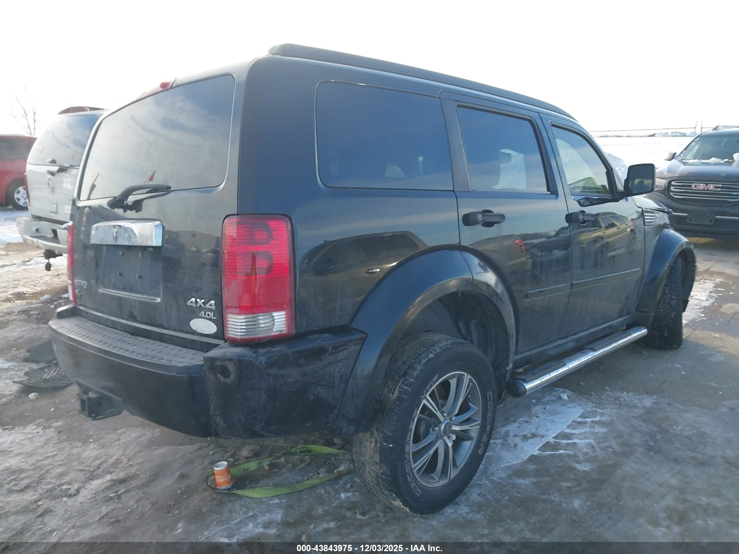 DODGE NITRO image 4