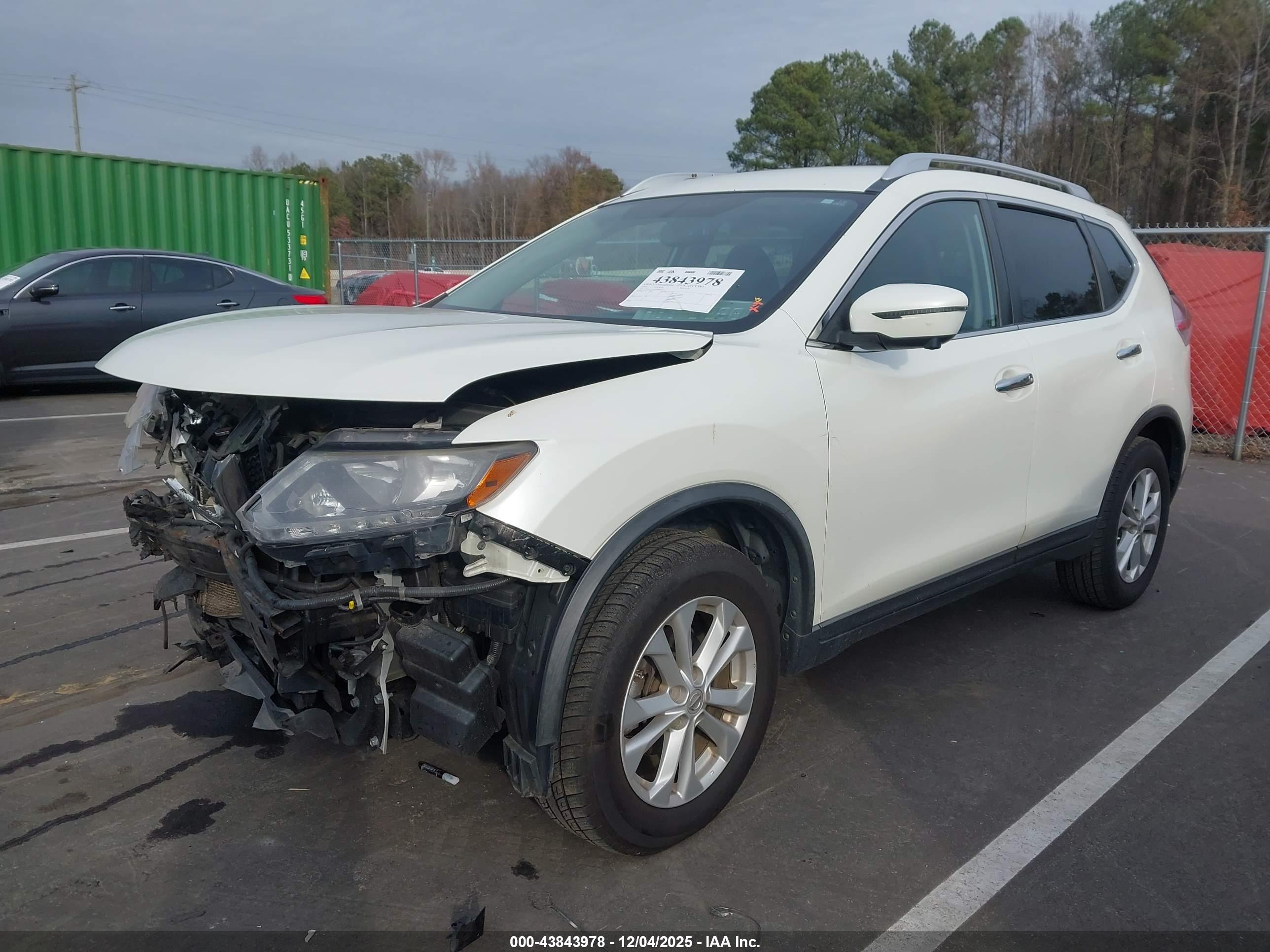 NISSAN ROGUE image 2