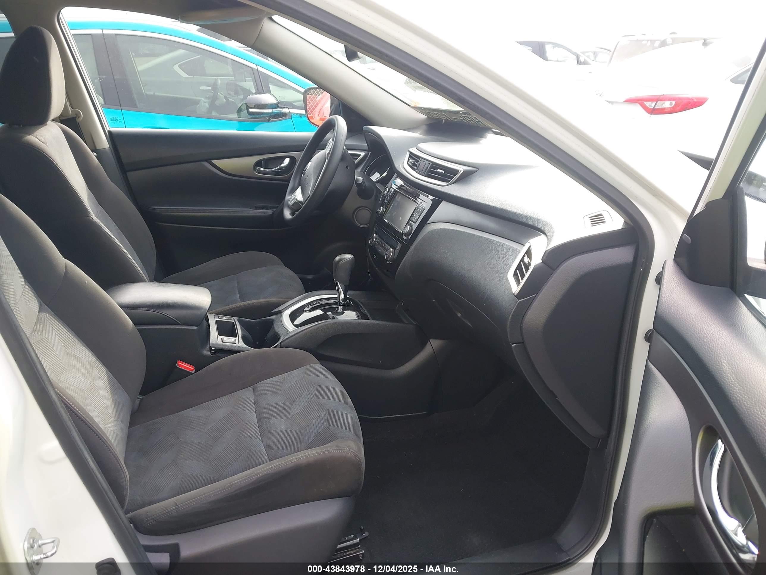NISSAN ROGUE image 5