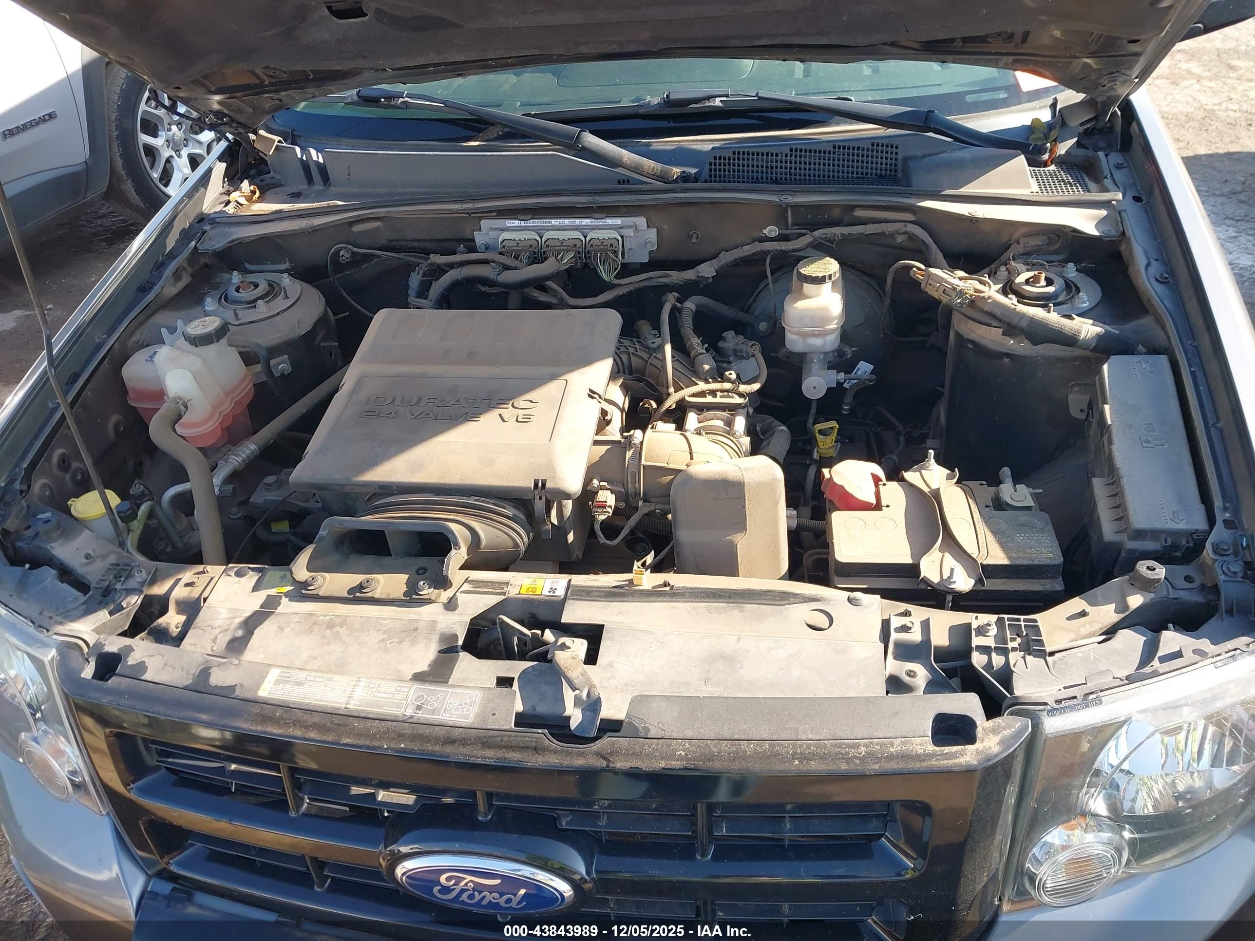 FORD ESCAPE image 10