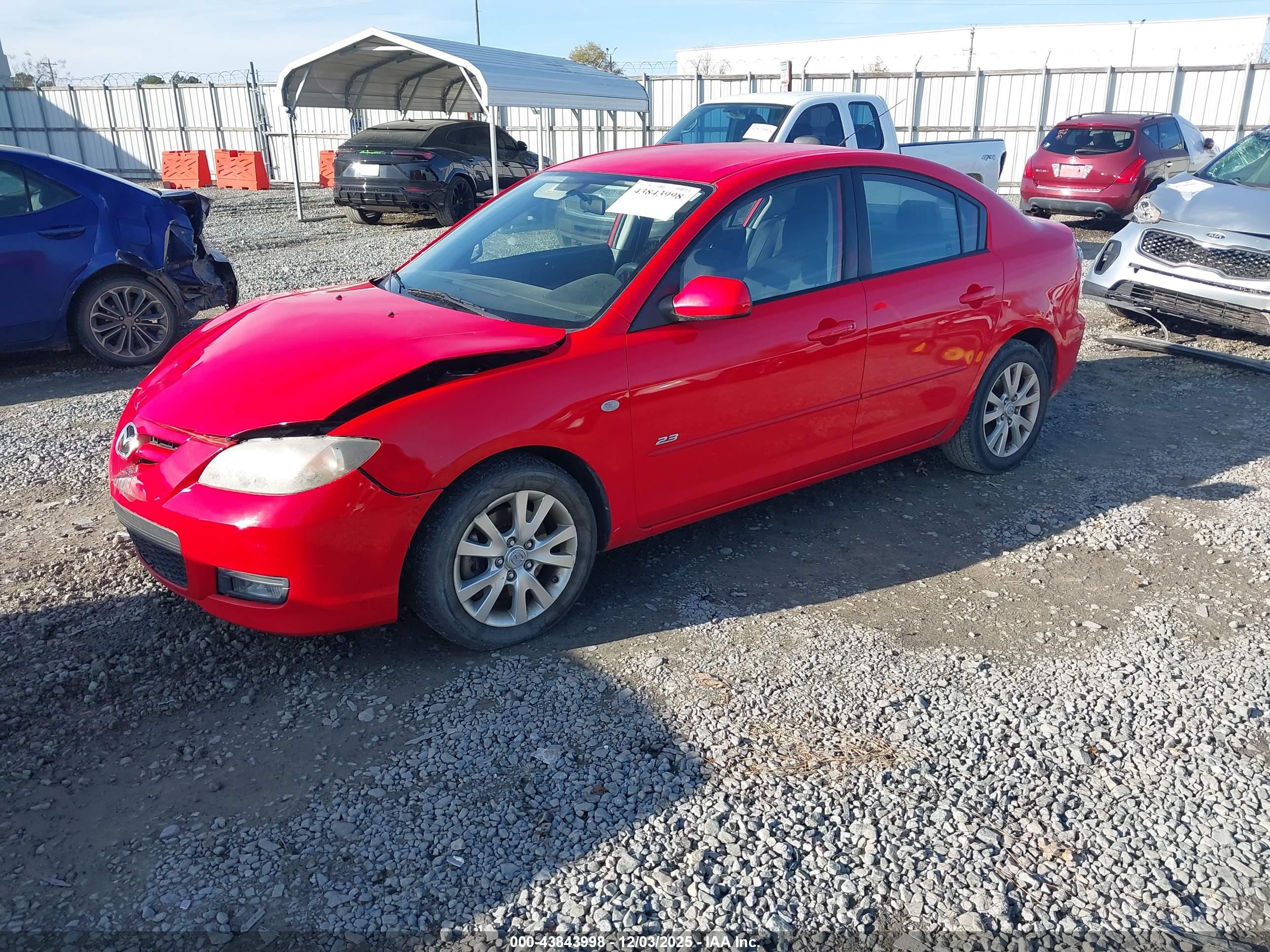 MAZDA MAZDA3 image 2