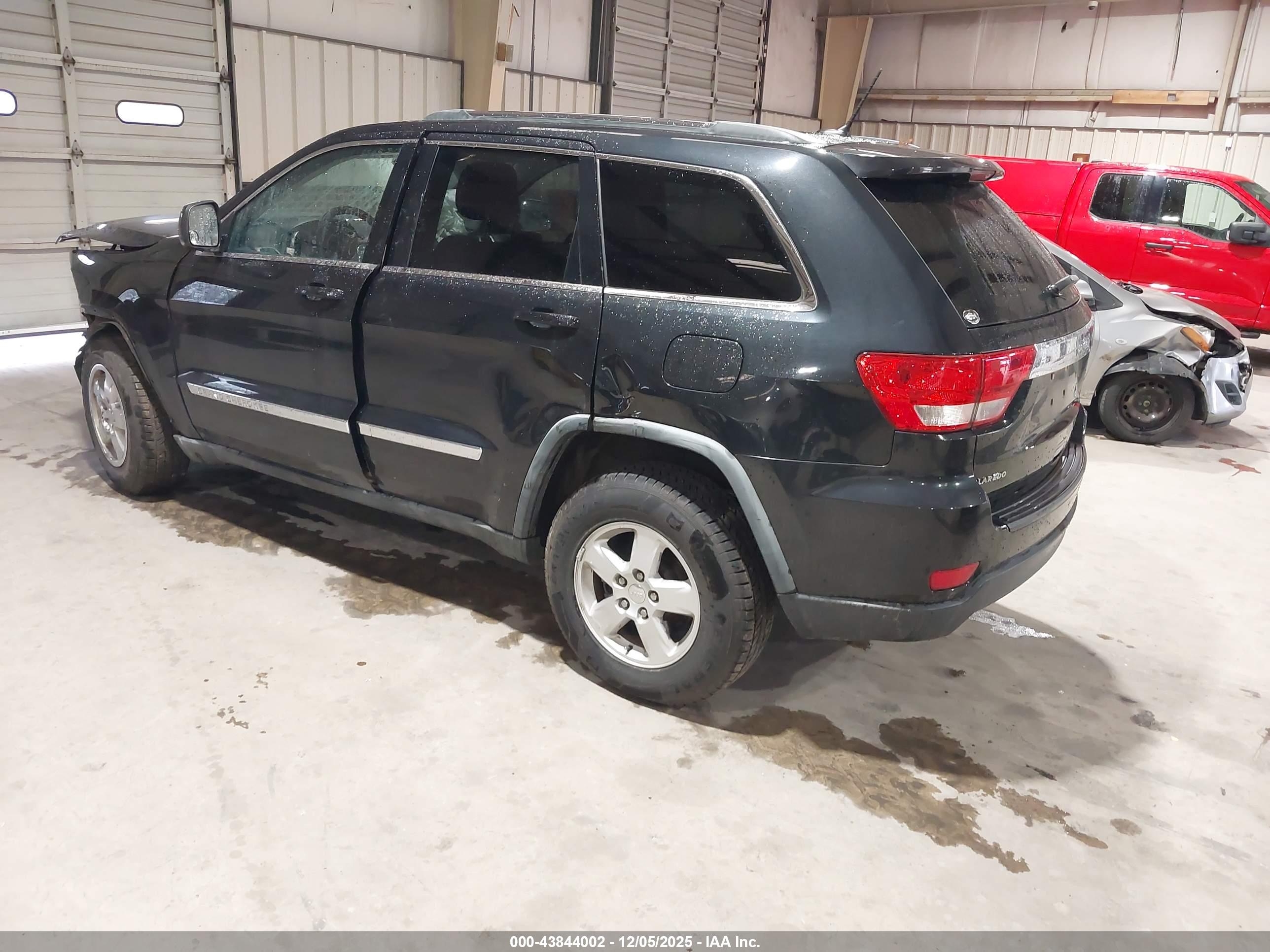 JEEP GRAND image 3