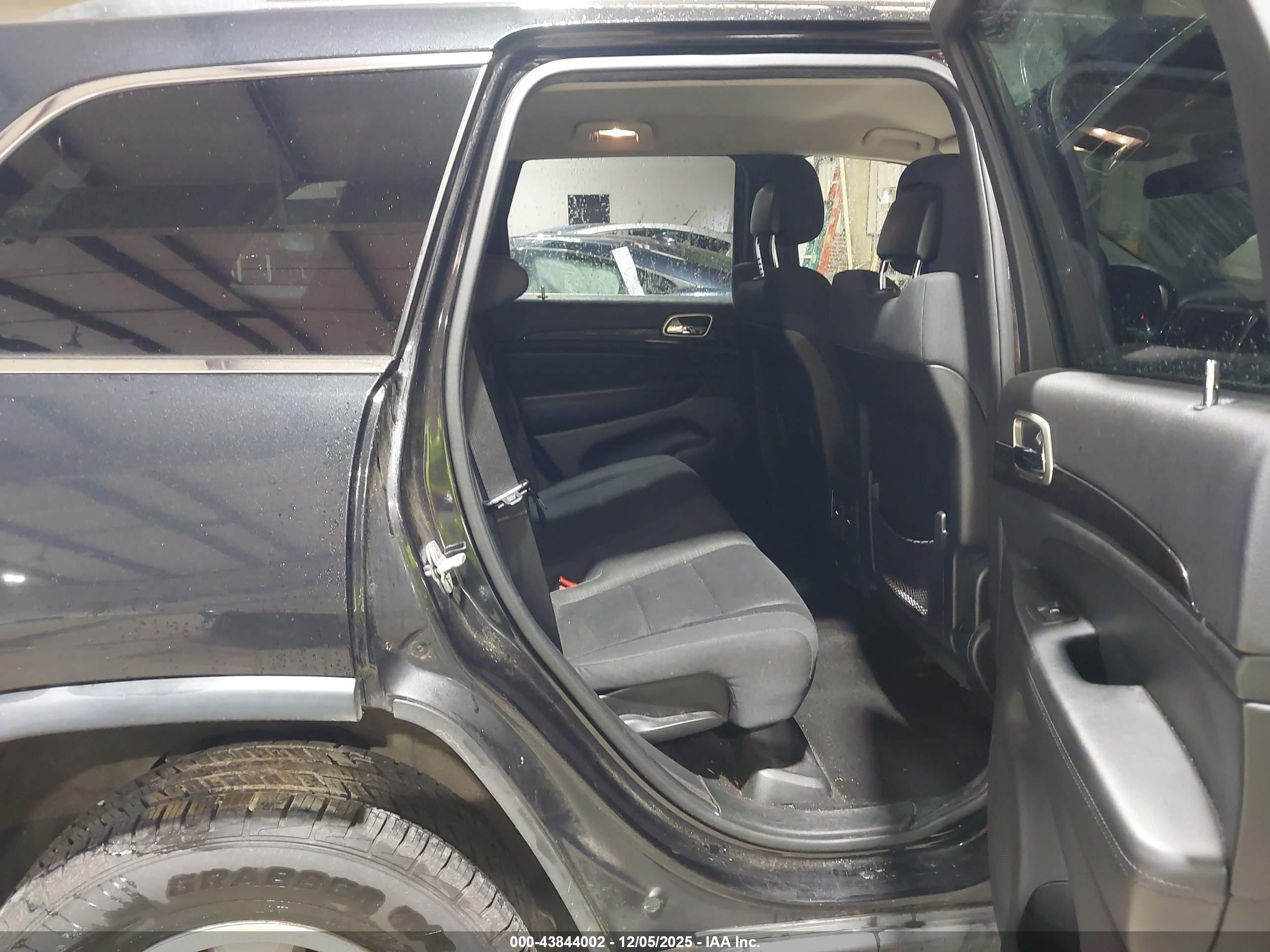 JEEP GRAND image 8