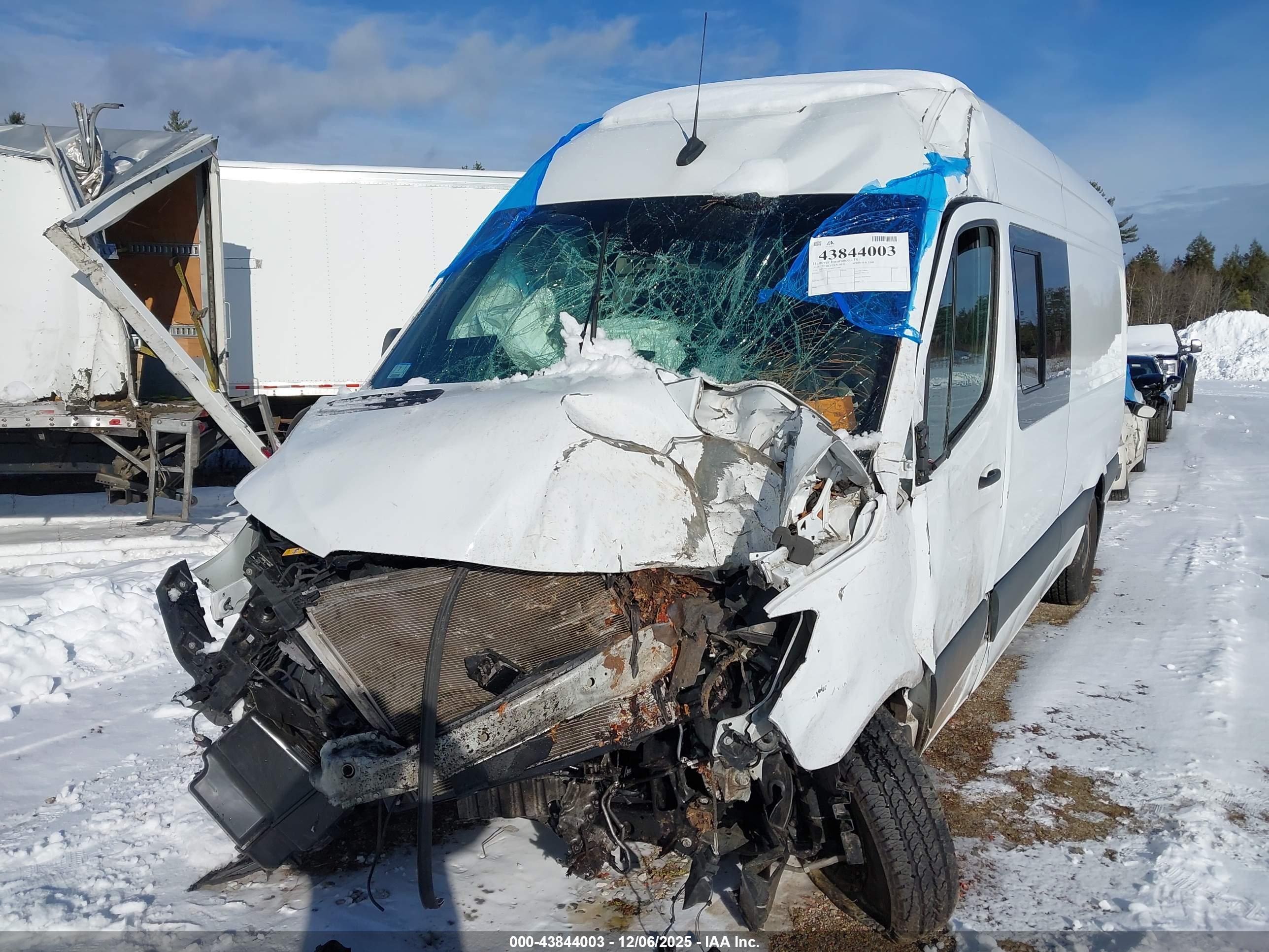 MERCEDES-BENZ SPRINTER image 6