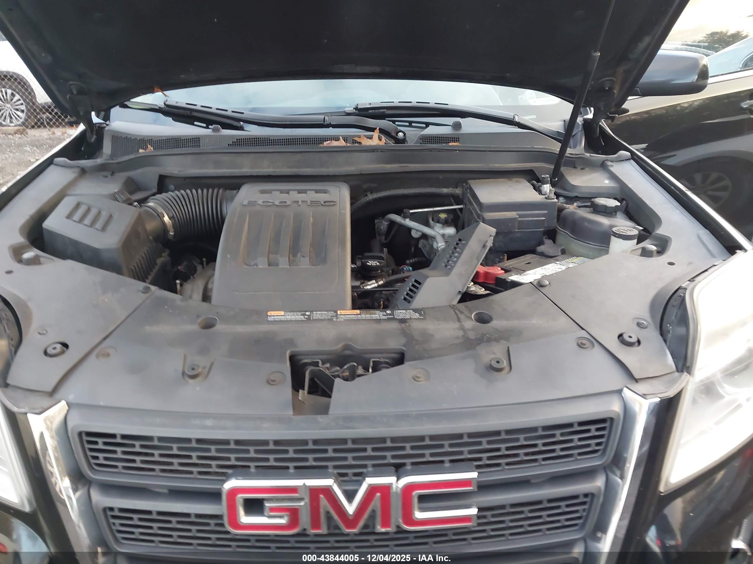 GMC TERRAIN image 10