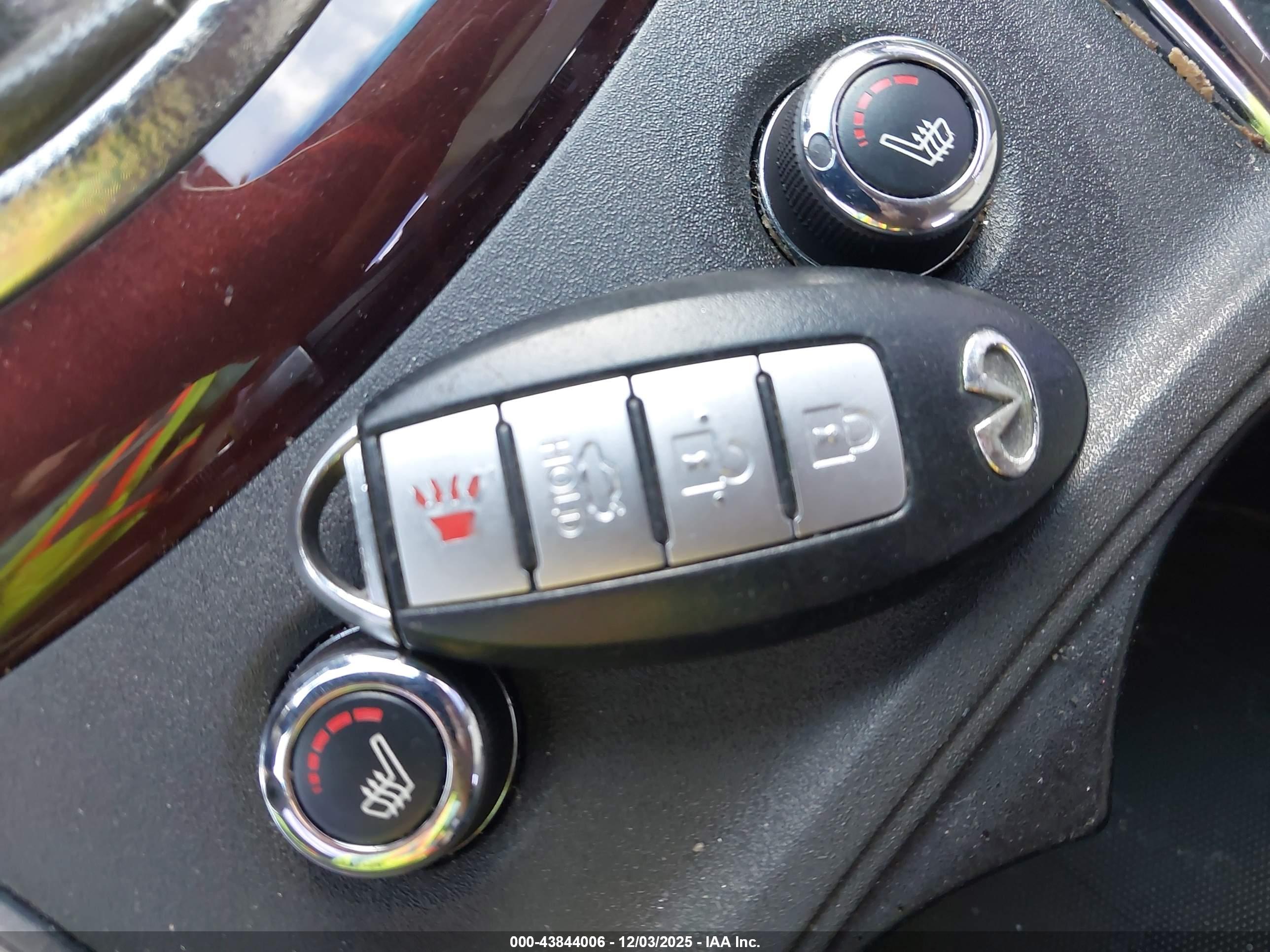 INFINITI G37 image 11