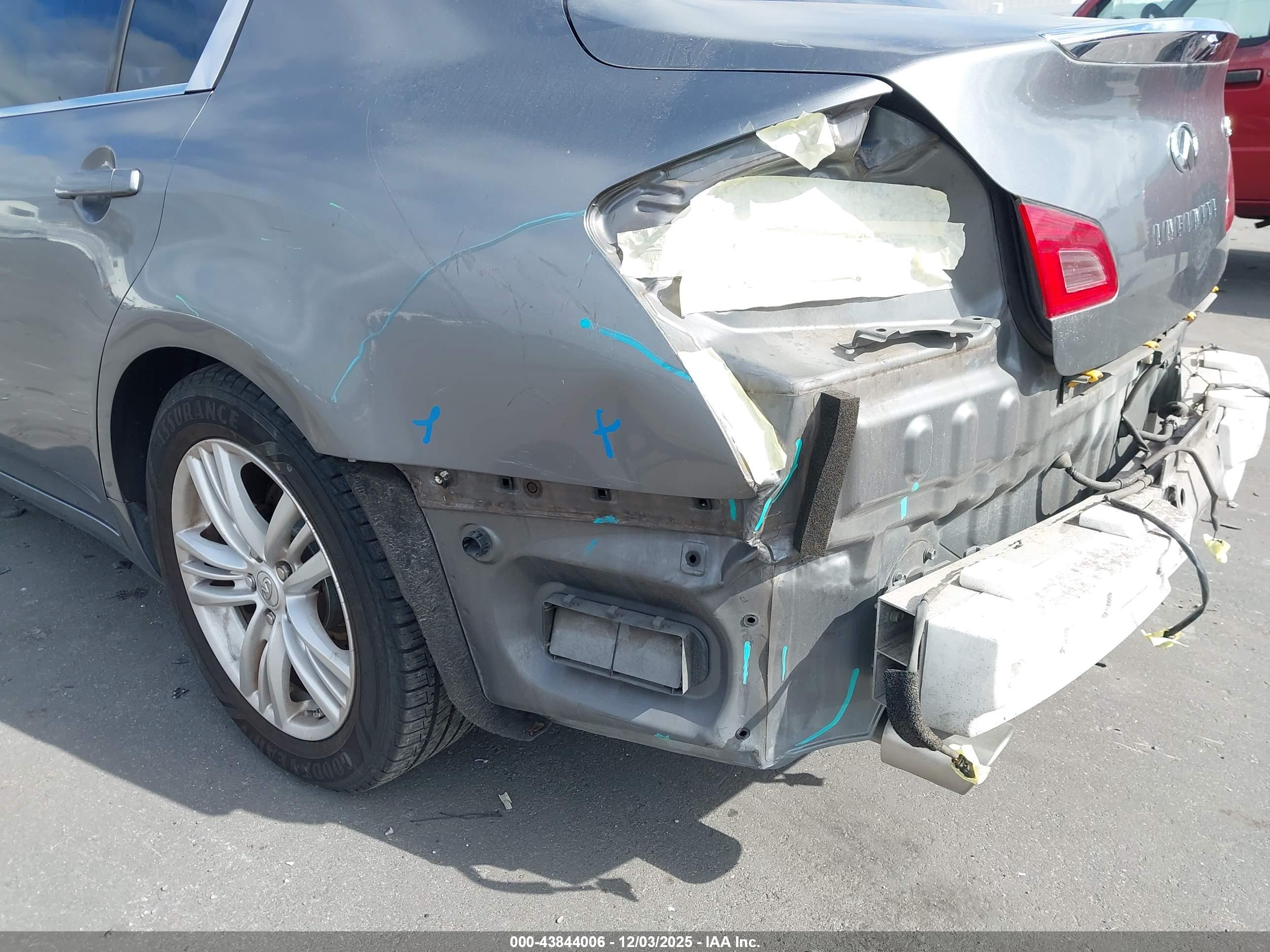 INFINITI G37 image 6