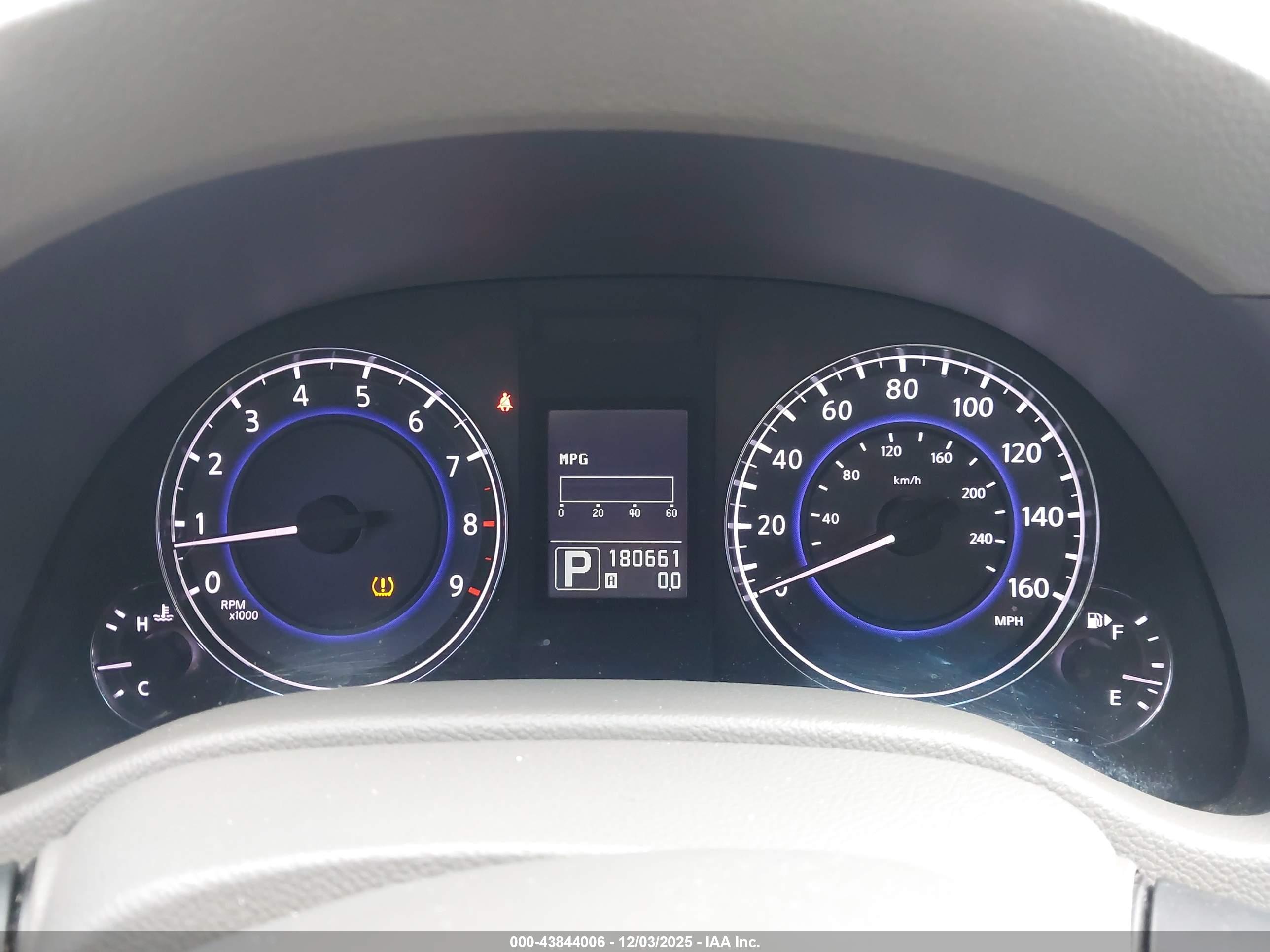 INFINITI G37 image 7