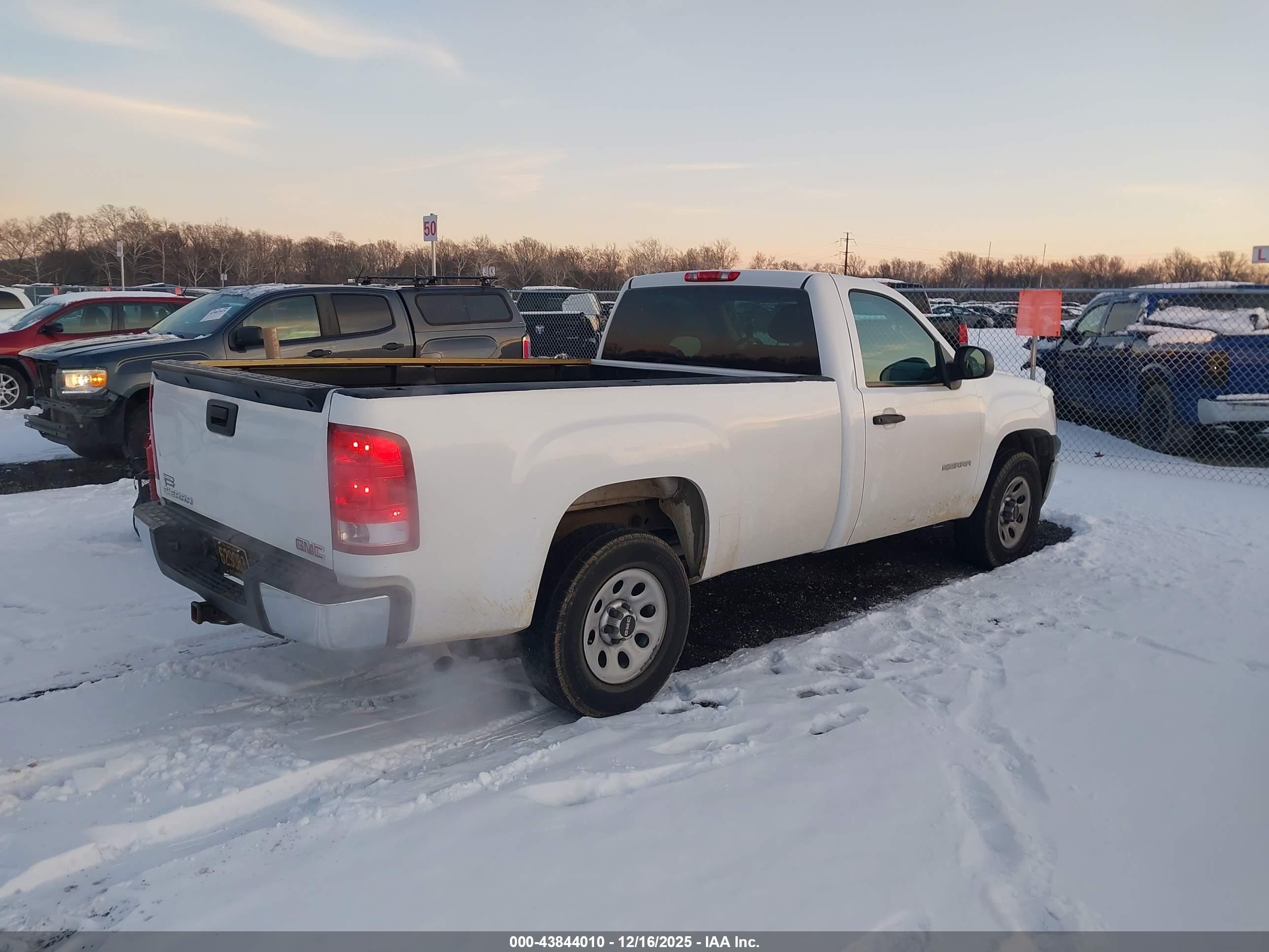 GMC SIERRA image 4