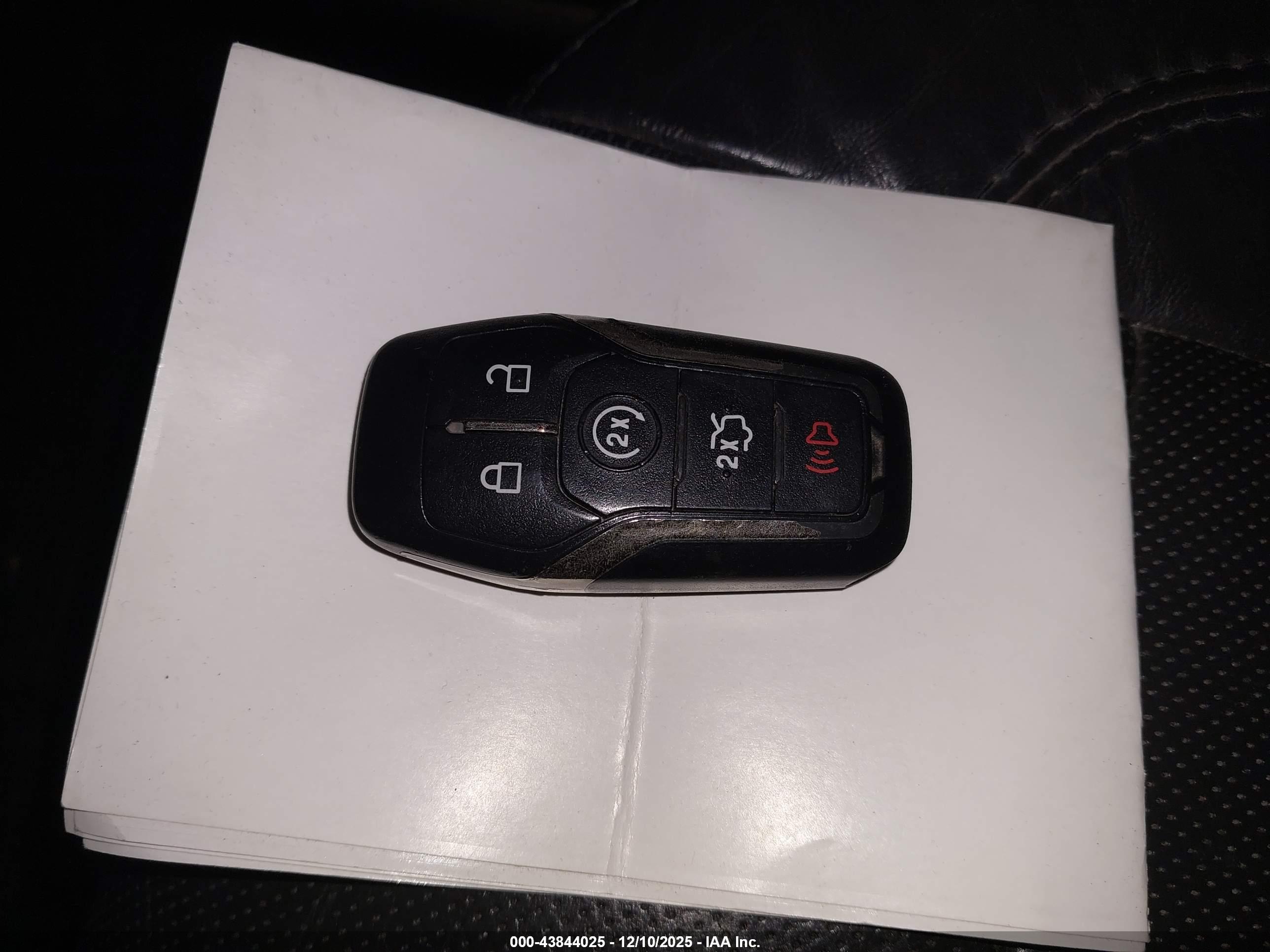 LINCOLN MKZ image 11