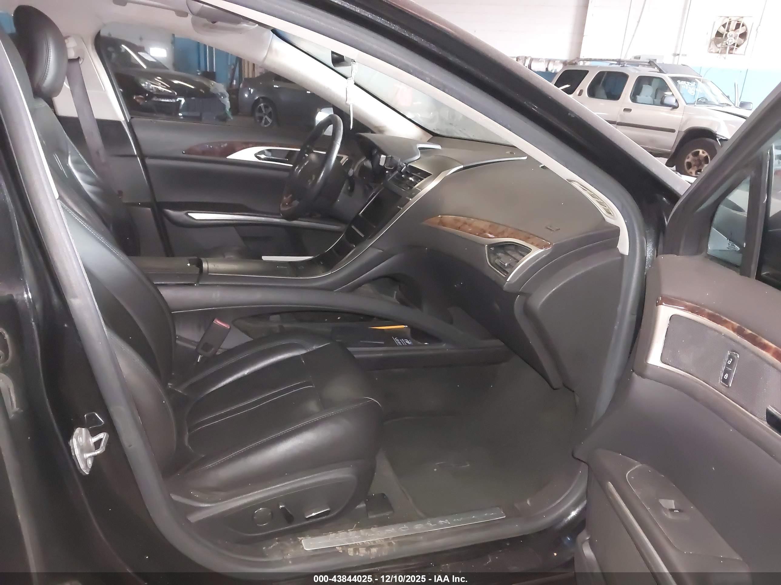 LINCOLN MKZ image 5