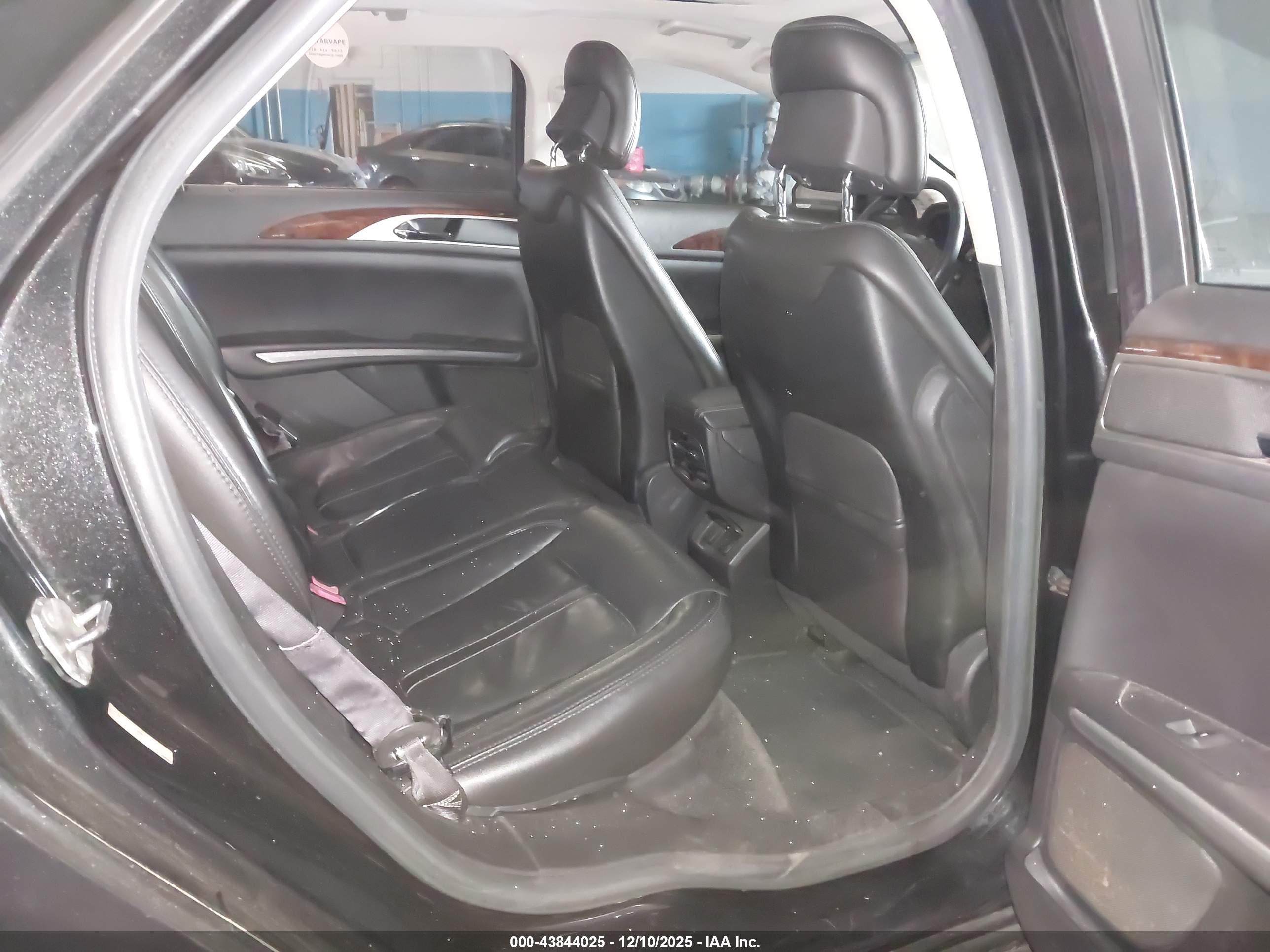 LINCOLN MKZ image 8