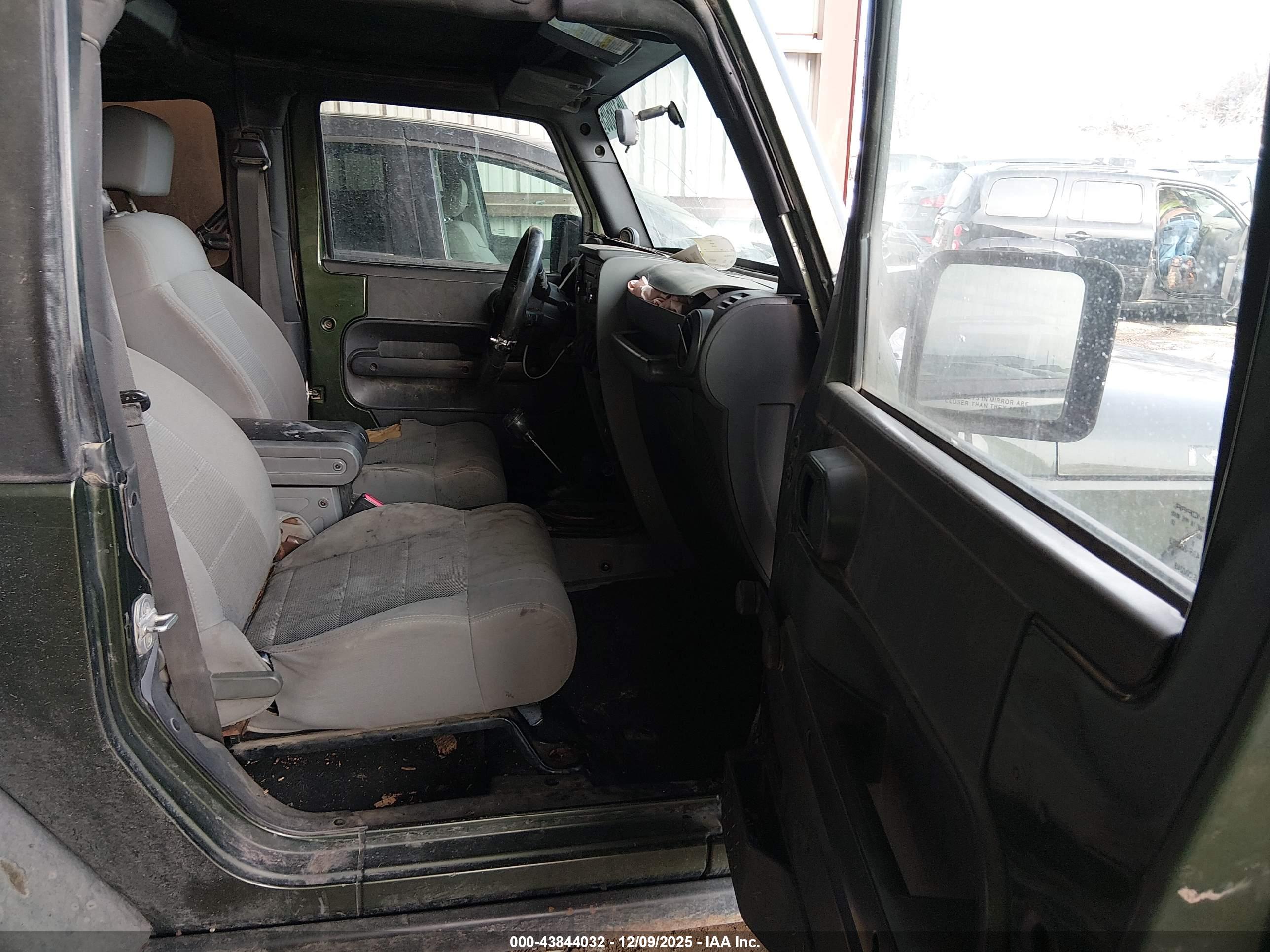 JEEP WRANGLER image 5