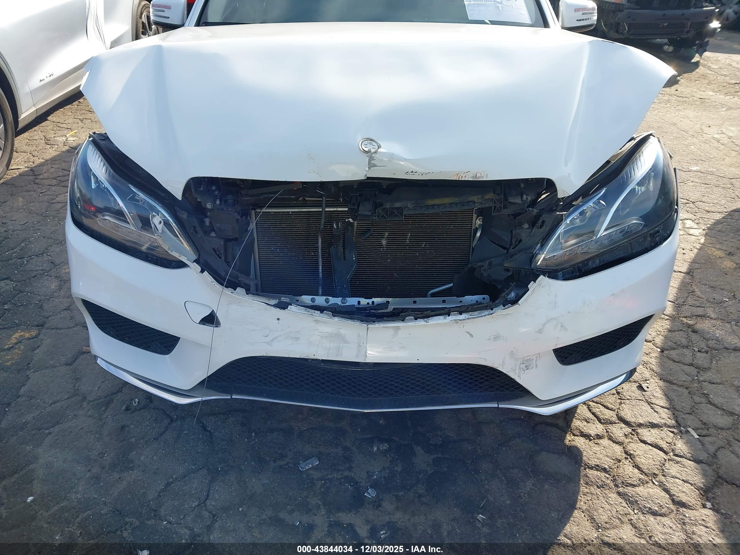 MERCEDES-BENZ E image 6