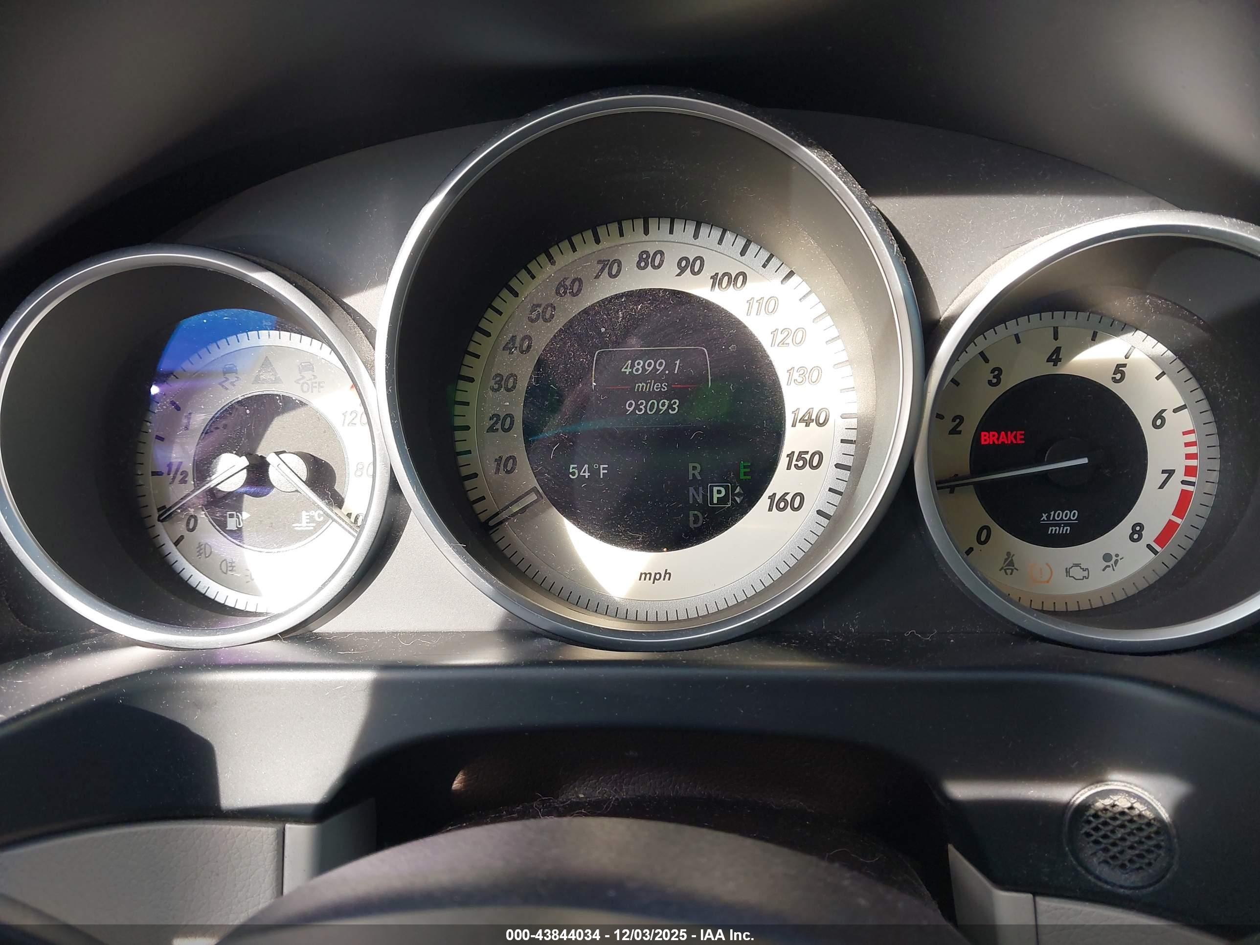 MERCEDES-BENZ E image 7