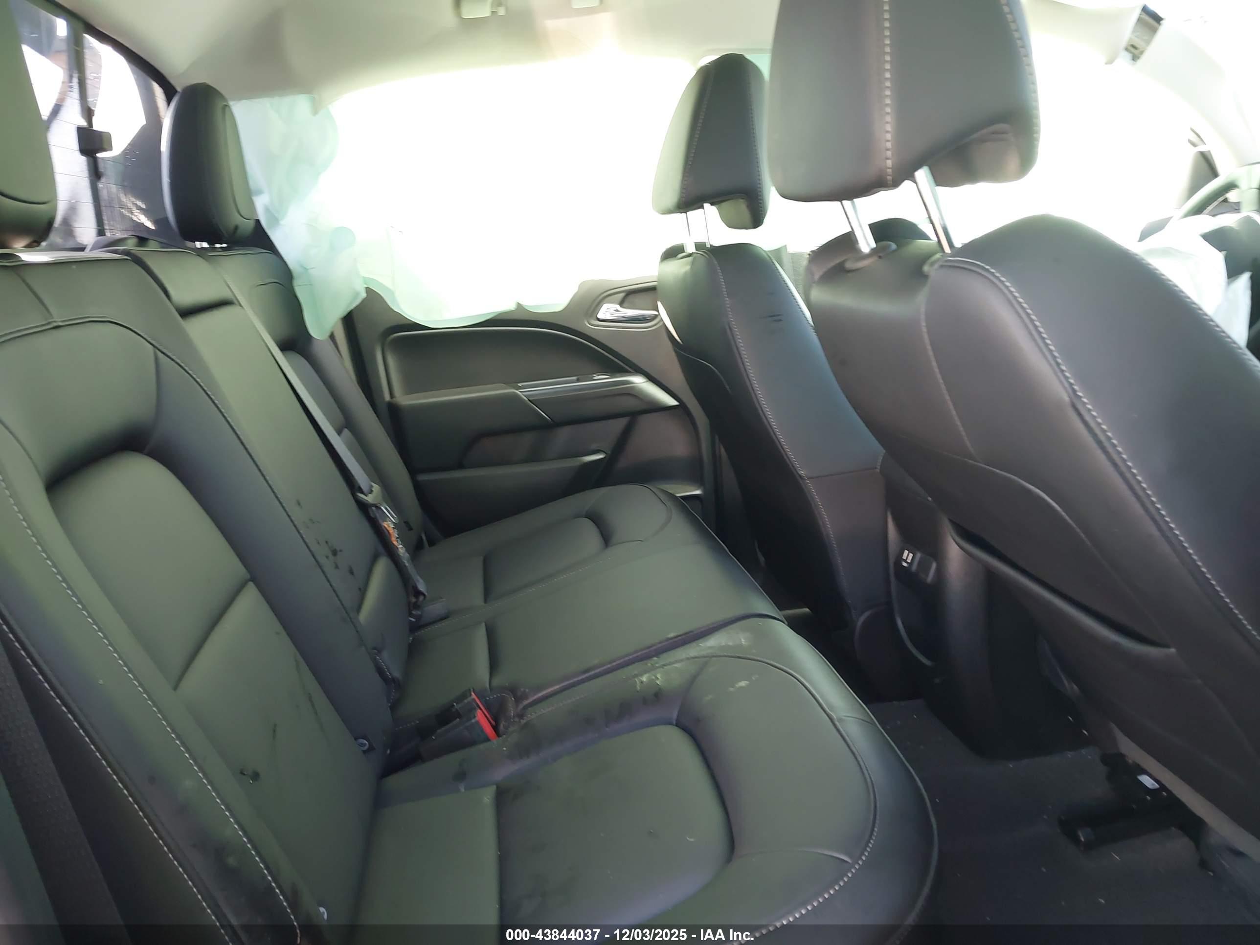 CHEVROLET COLORADO image 8